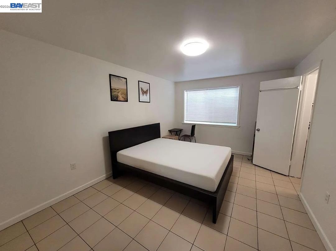 Detail Gallery Image 11 of 19 For 896 Lausanne Avenue, Daly City,  CA 94014 - 6 Beds | 5 Baths