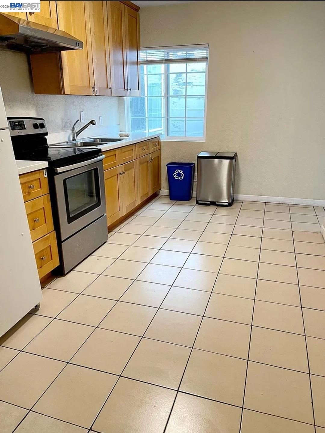 Detail Gallery Image 15 of 19 For 896 Lausanne Avenue, Daly City,  CA 94014 - 6 Beds | 5 Baths