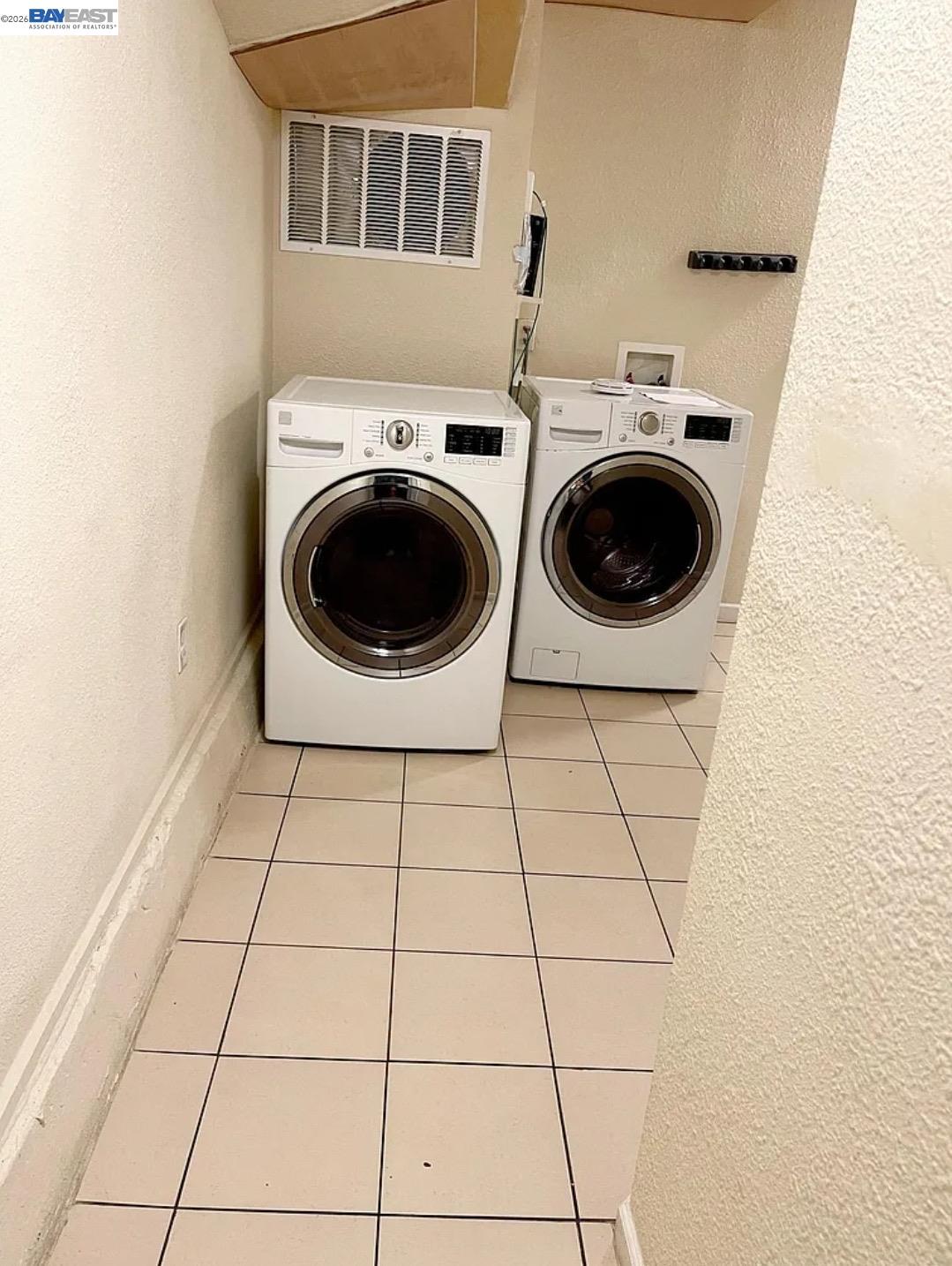 Detail Gallery Image 17 of 19 For 896 Lausanne Avenue, Daly City,  CA 94014 - 6 Beds | 5 Baths