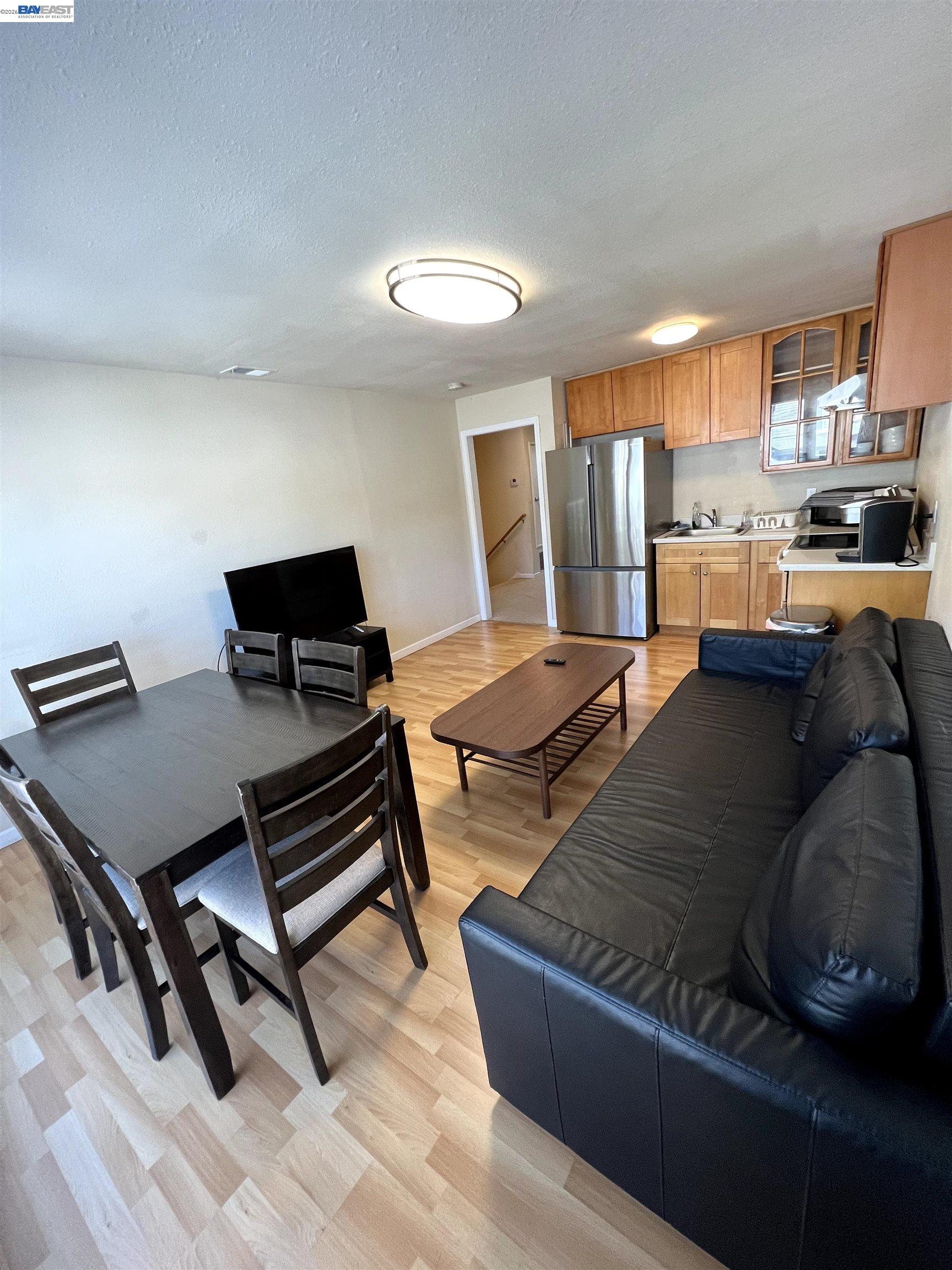 Detail Gallery Image 4 of 19 For 896 Lausanne Avenue, Daly City,  CA 94014 - 6 Beds | 5 Baths