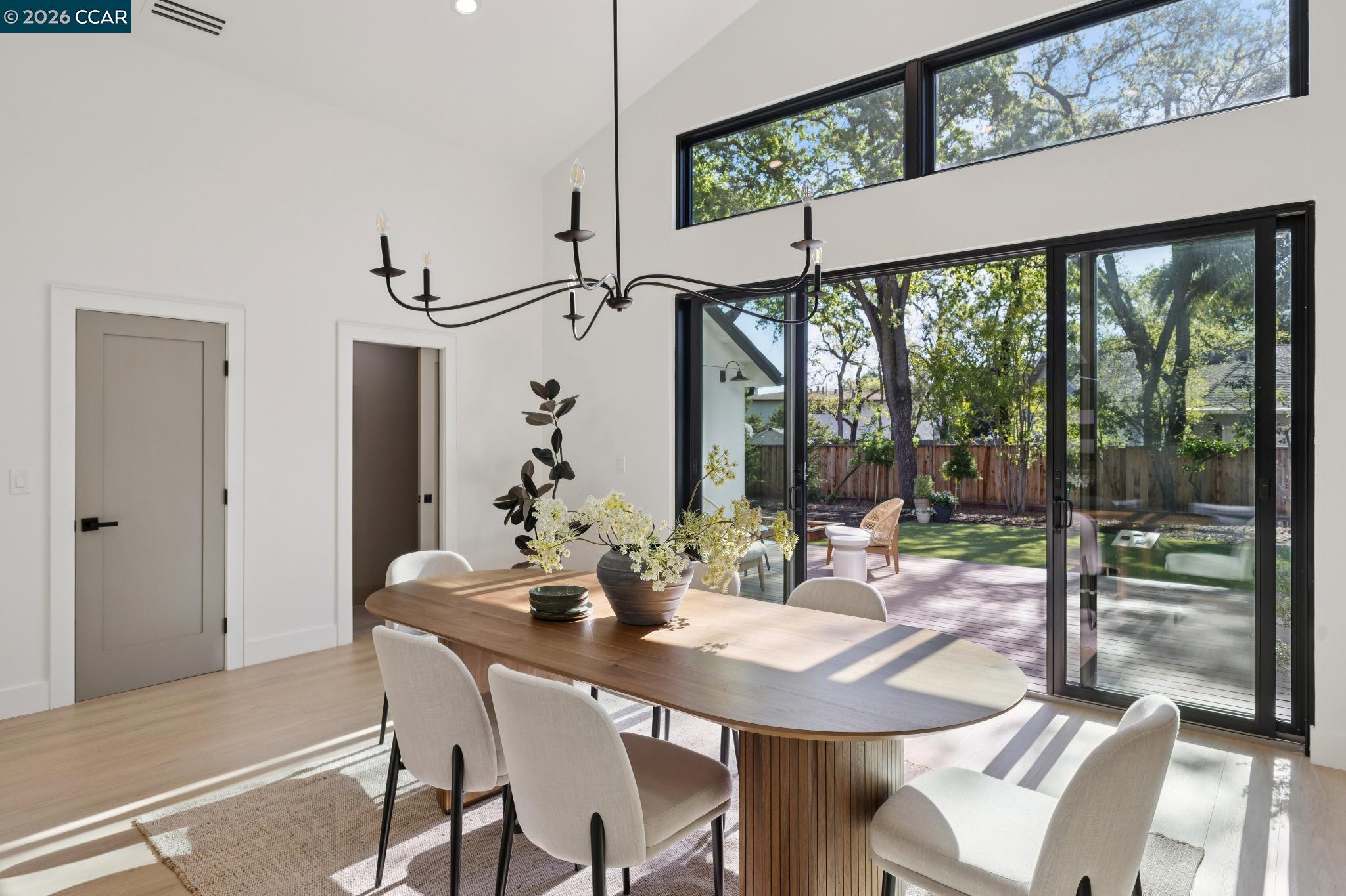 Detail Gallery Image 18 of 60 For 160 via Del Sol, Walnut Creek,  CA 94597 - 5 Beds | 3/1 Baths