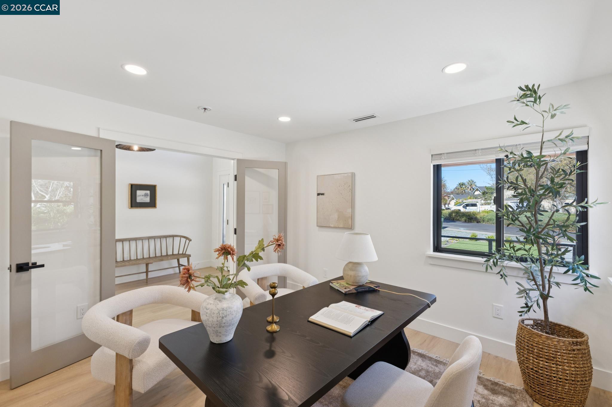 Detail Gallery Image 29 of 60 For 160 via Del Sol, Walnut Creek,  CA 94597 - 5 Beds | 3/1 Baths