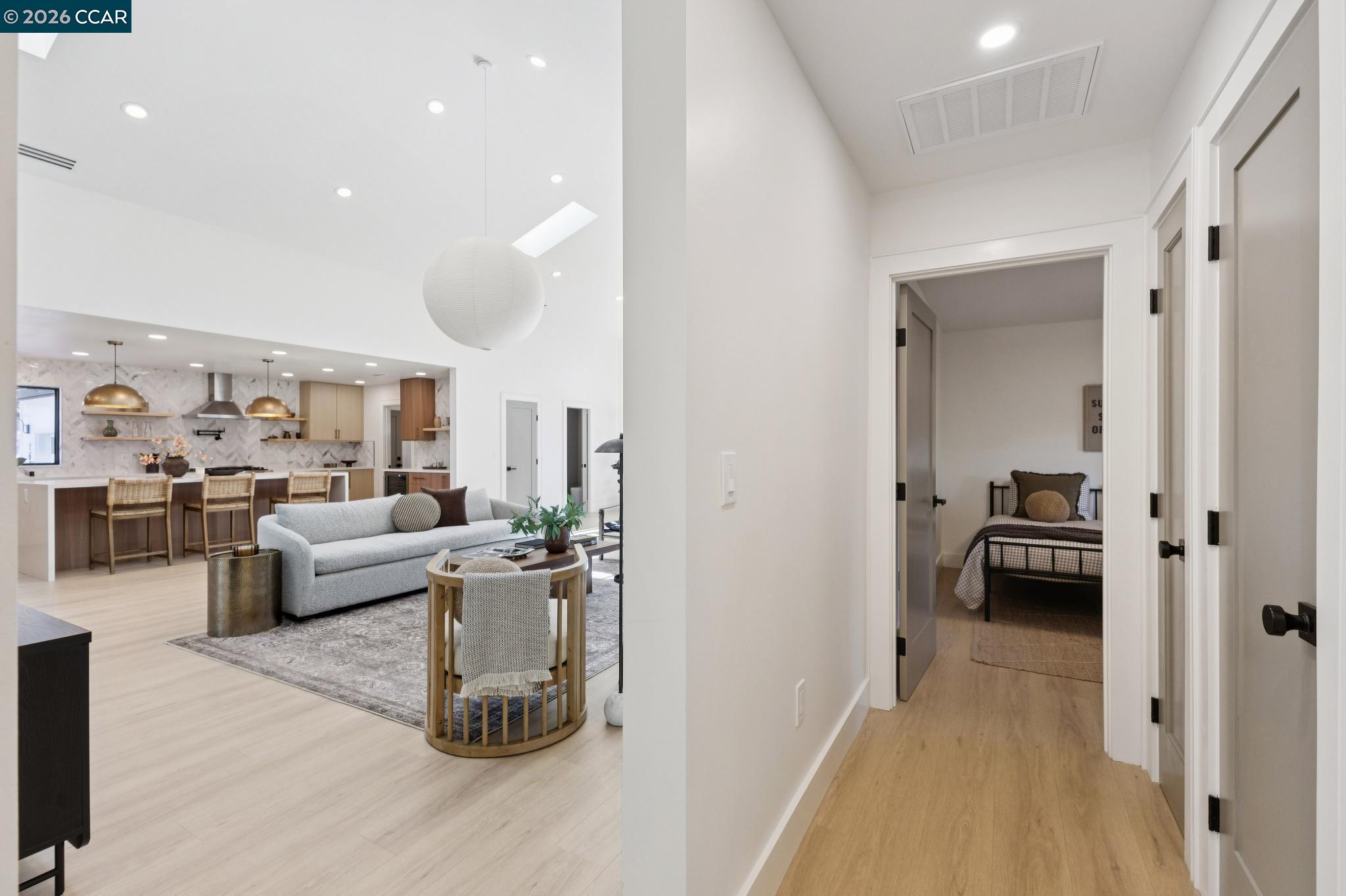 Detail Gallery Image 34 of 60 For 160 via Del Sol, Walnut Creek,  CA 94597 - 5 Beds | 3/1 Baths