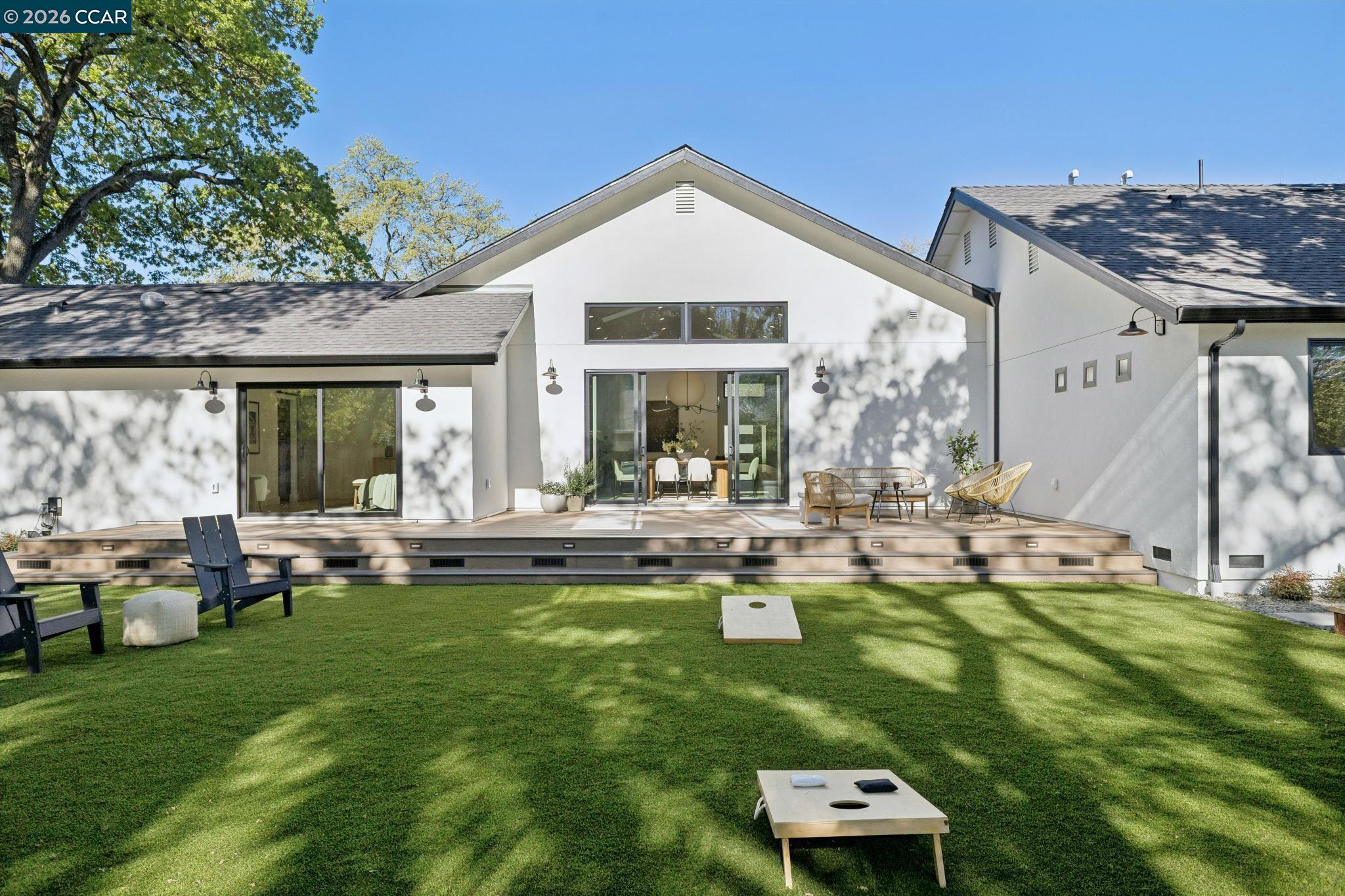 Detail Gallery Image 39 of 60 For 160 via Del Sol, Walnut Creek,  CA 94597 - 5 Beds | 3/1 Baths