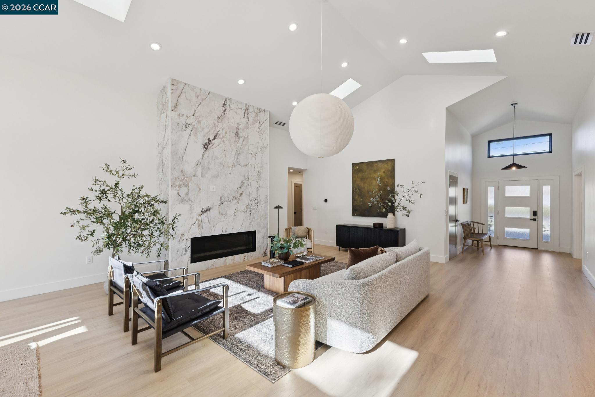 Detail Gallery Image 8 of 60 For 160 via Del Sol, Walnut Creek,  CA 94597 - 5 Beds | 3/1 Baths