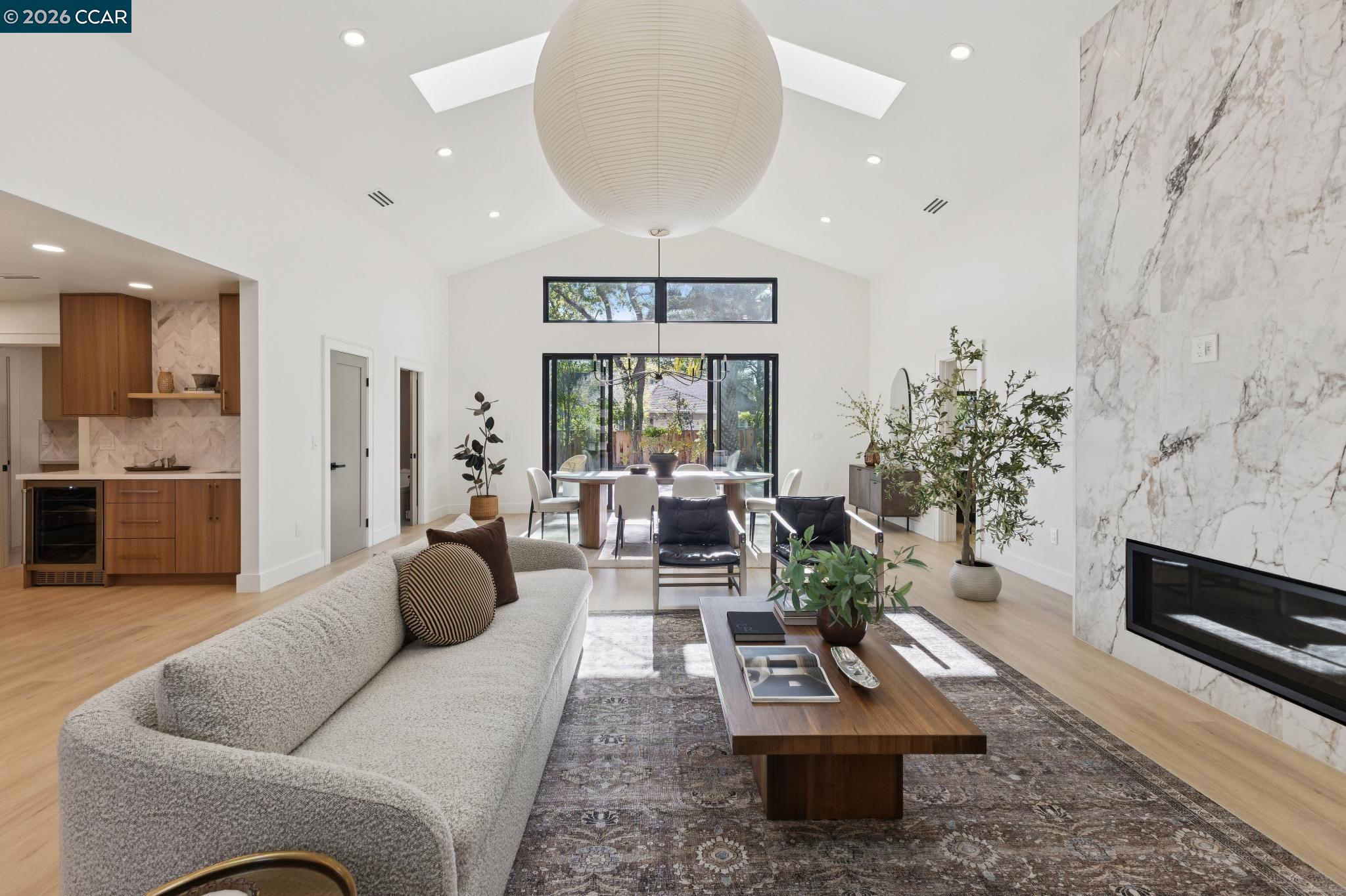 Detail Gallery Image 10 of 60 For 160 via Del Sol, Walnut Creek,  CA 94597 - 5 Beds | 3/1 Baths