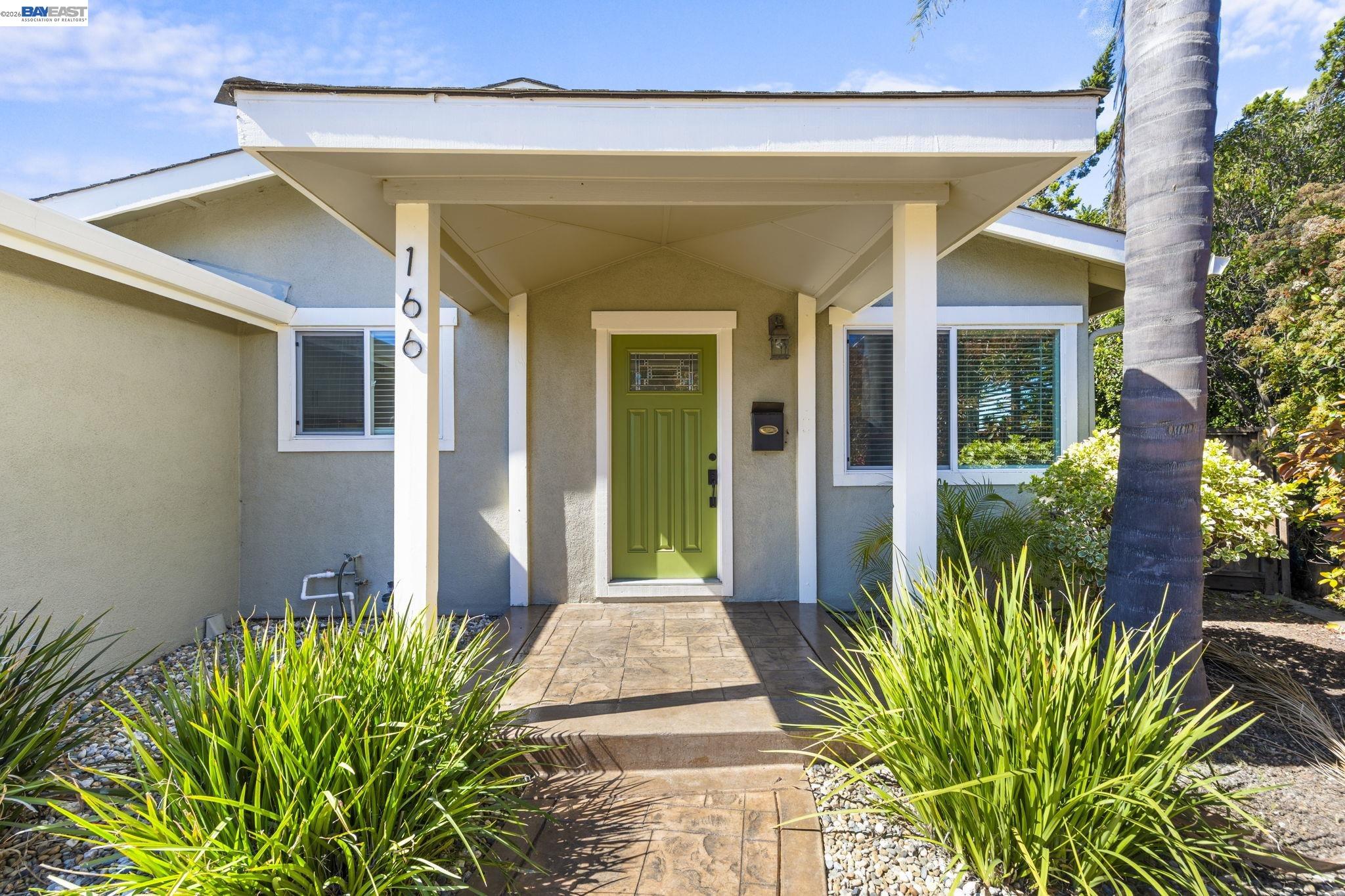 Detail Gallery Image 2 of 42 For 166 San Joaquin Court, Bay Point,  CA 94565 - 3 Beds | 2 Baths