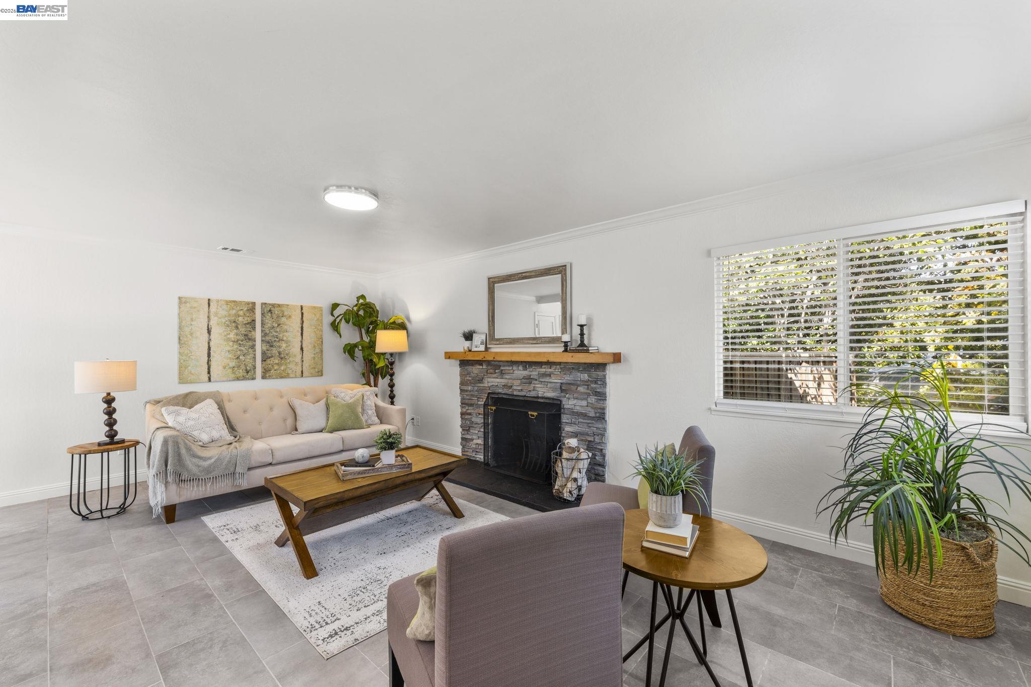 Detail Gallery Image 4 of 42 For 166 San Joaquin Court, Bay Point,  CA 94565 - 3 Beds | 2 Baths