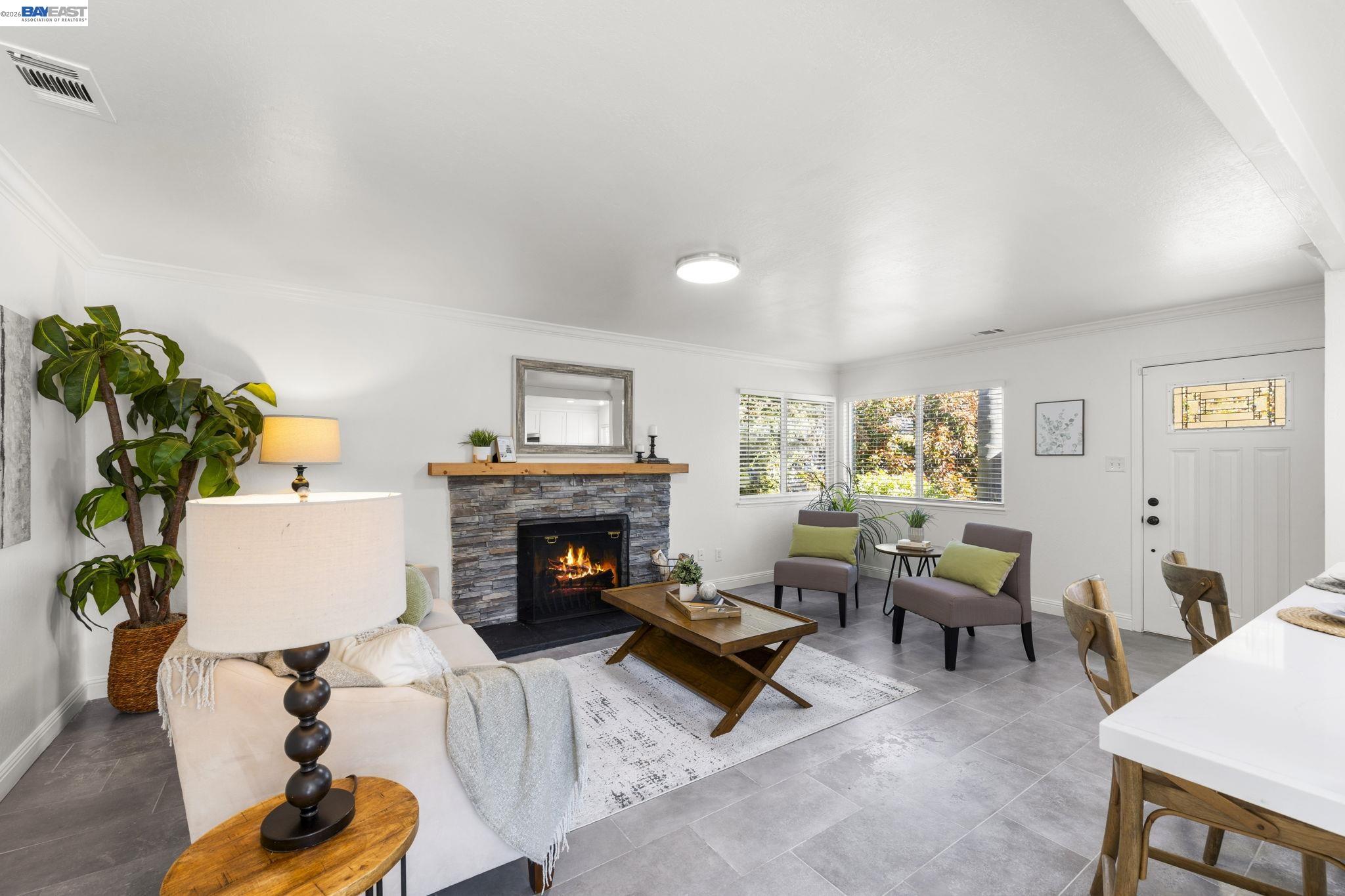 Detail Gallery Image 5 of 42 For 166 San Joaquin Court, Bay Point,  CA 94565 - 3 Beds | 2 Baths