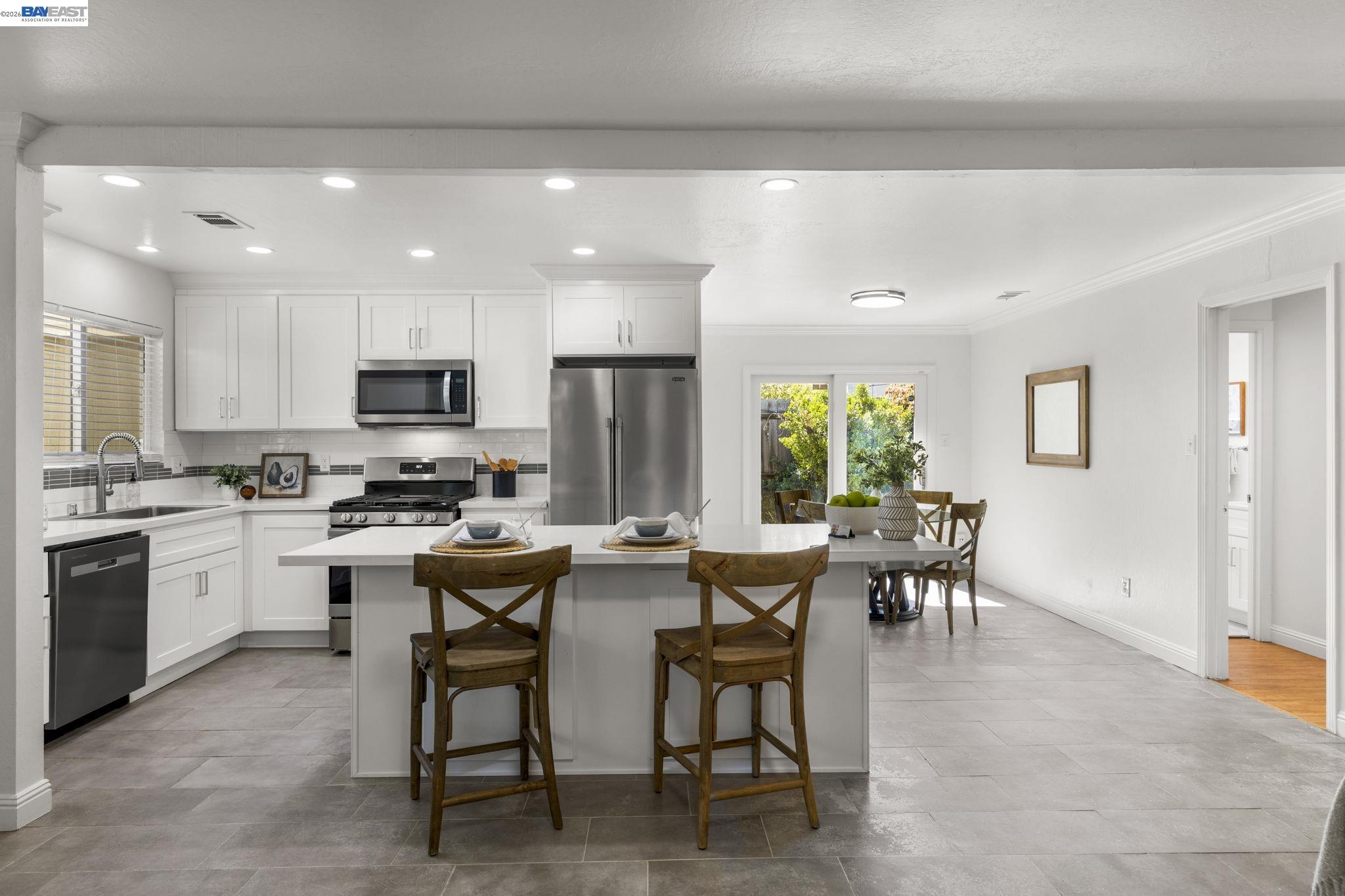 Detail Gallery Image 9 of 42 For 166 San Joaquin Court, Bay Point,  CA 94565 - 3 Beds | 2 Baths