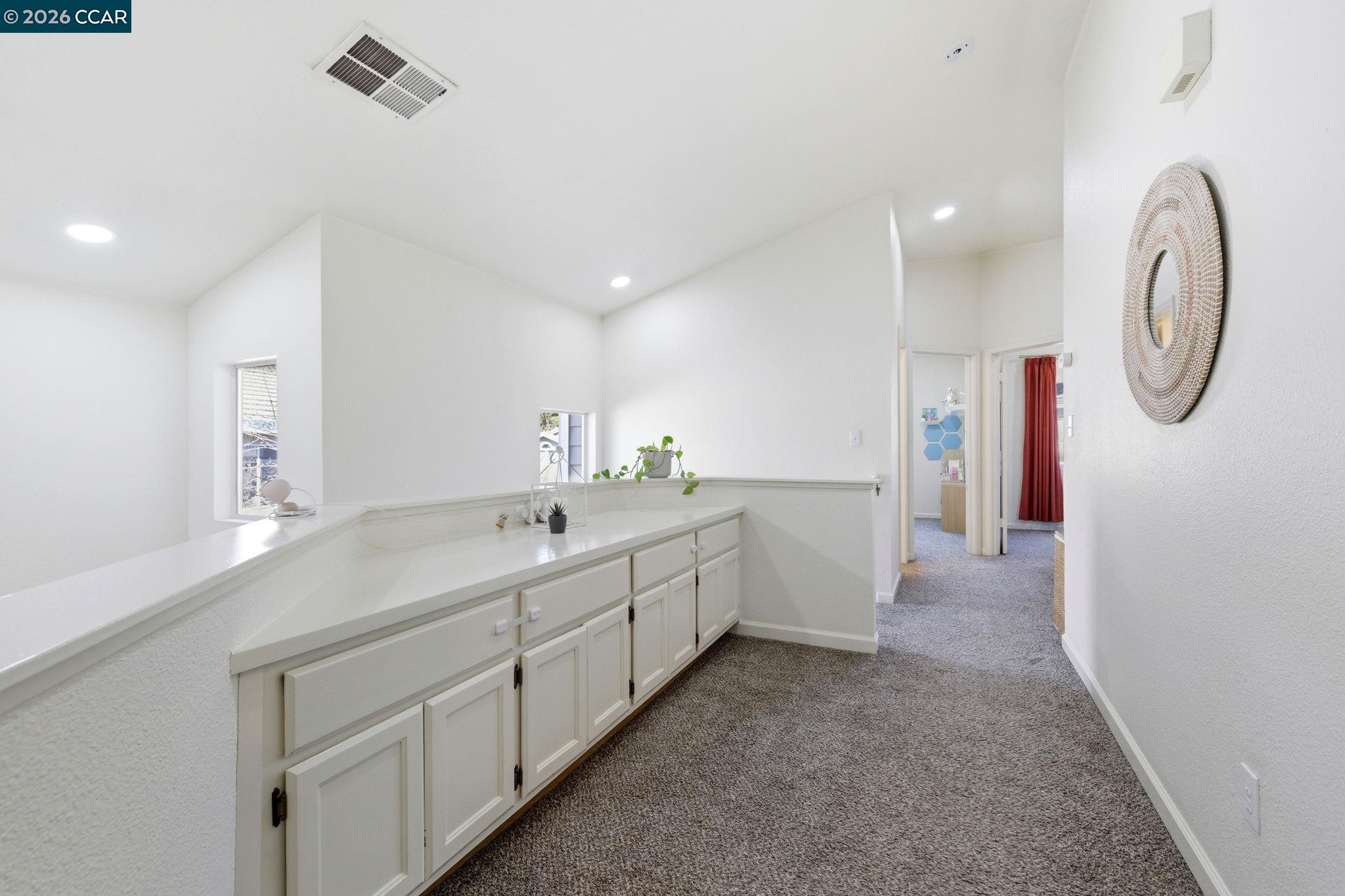 Detail Gallery Image 12 of 23 For 2875 Parkway Dr, Martinez,  CA 94553 - 3 Beds | 2/1 Baths