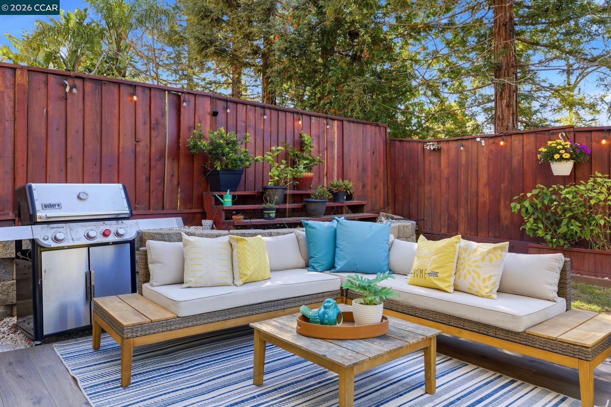 Detail Gallery Image 19 of 23 For 2875 Parkway Dr, Martinez,  CA 94553 - 3 Beds | 2/1 Baths