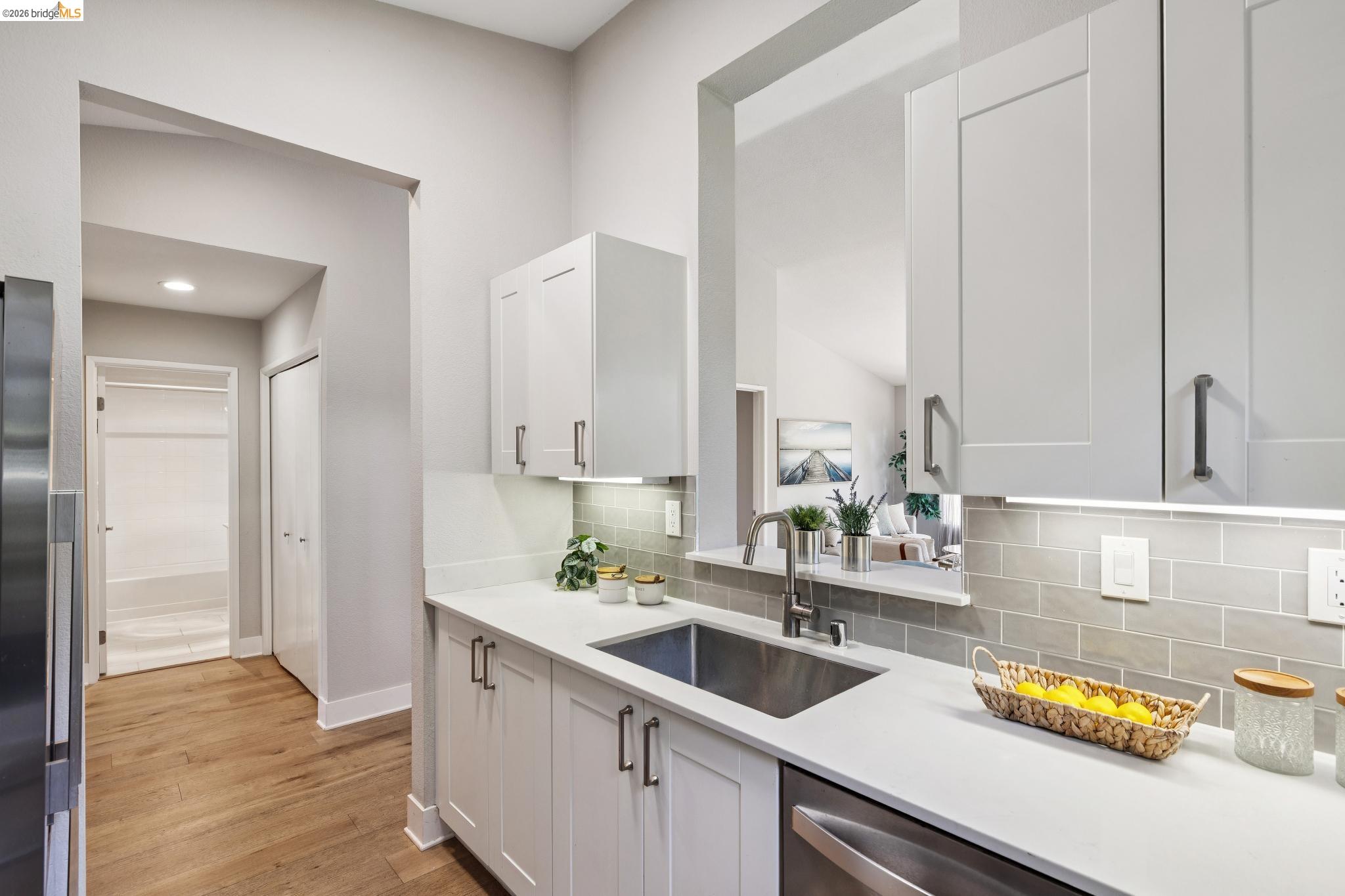 Detail Gallery Image 13 of 60 For 96 Bayside Ct, Richmond,  CA 94804 - 2 Beds | 2 Baths