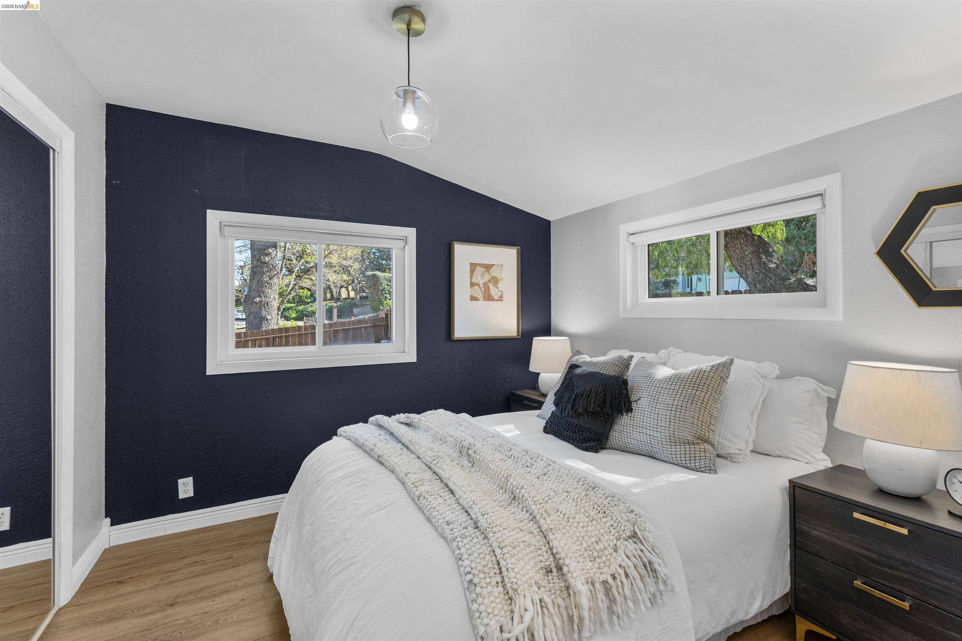 Detail Gallery Image 7 of 43 For 7900 Greenly Dr, Oakland,  CA 94605 - 4 Beds | 2 Baths