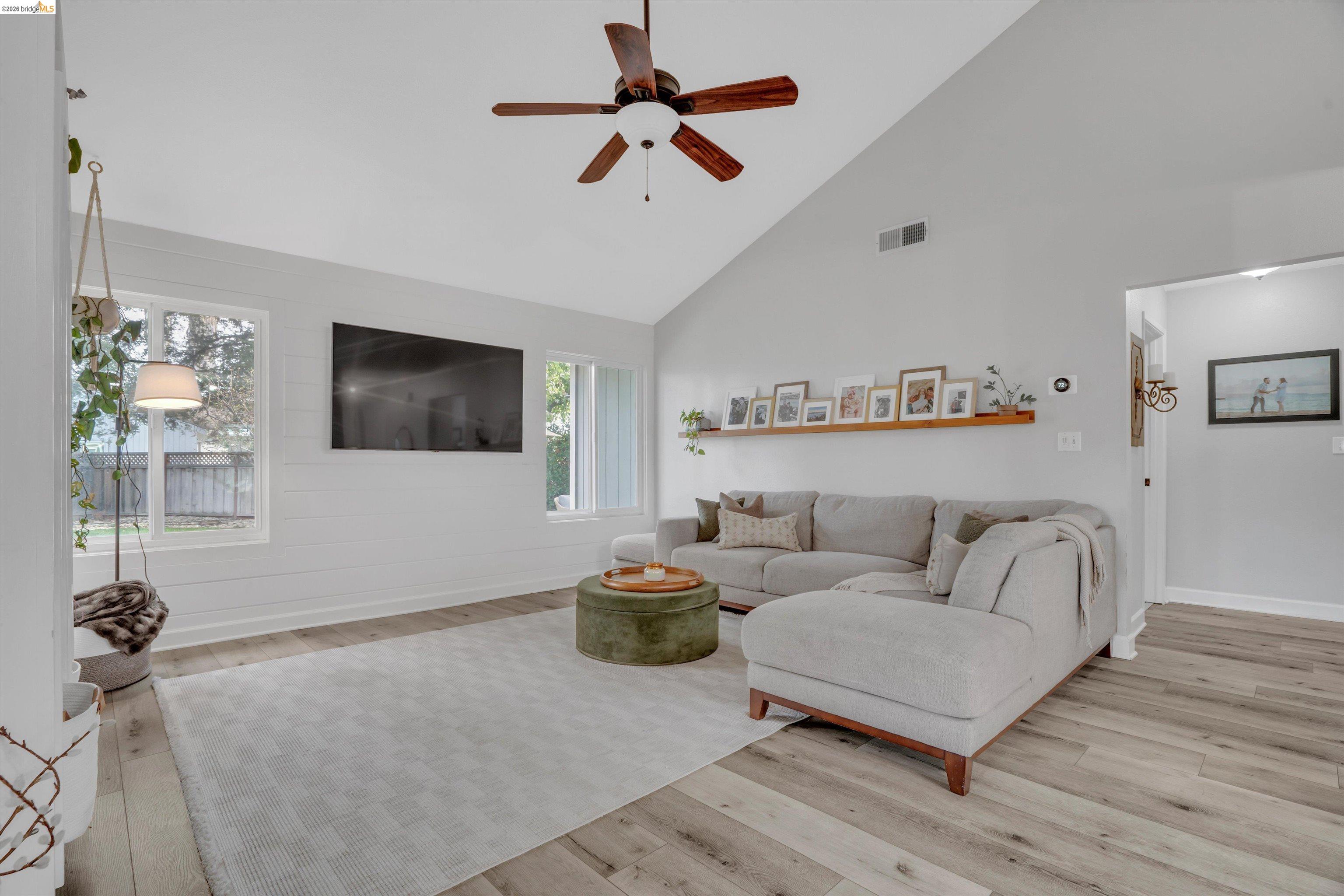 Detail Gallery Image 12 of 40 For 17 Kensington Ct, Brentwood,  CA 94513 - 3 Beds | 2 Baths