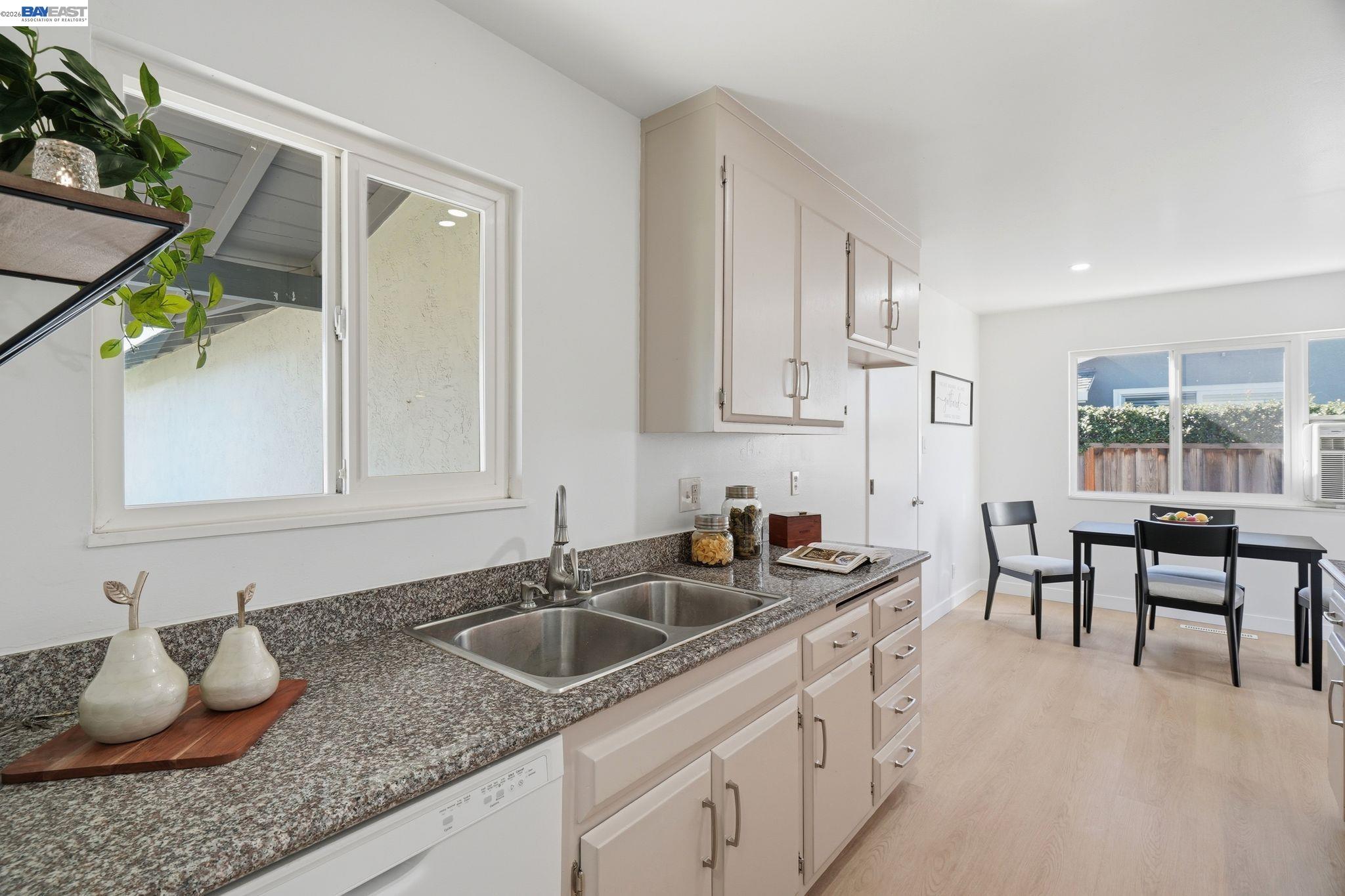 Detail Gallery Image 6 of 40 For 36276 Sandalwood St, Newark,  CA 94560 - 3 Beds | 2 Baths