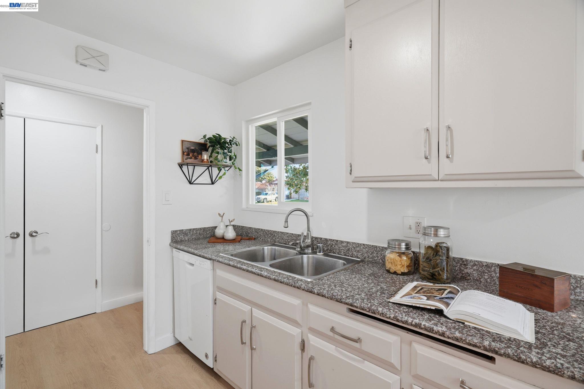 Detail Gallery Image 7 of 40 For 36276 Sandalwood St, Newark,  CA 94560 - 3 Beds | 2 Baths