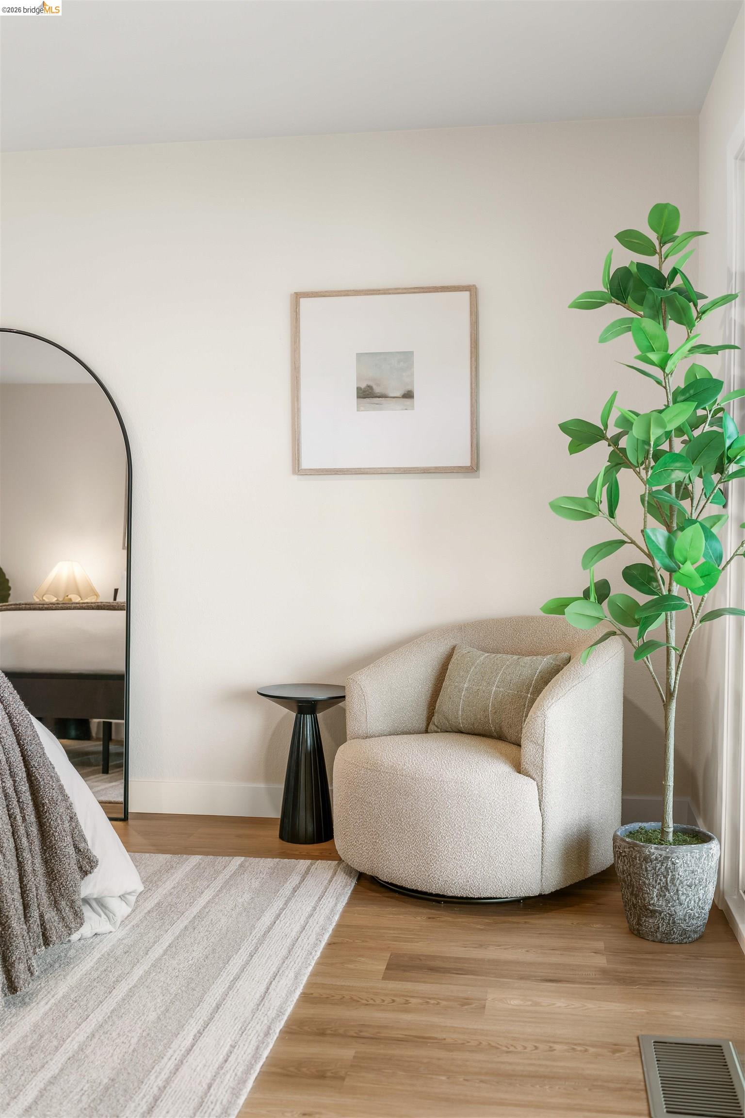 Detail Gallery Image 20 of 45 For 2115 Valente Cir, Martinez,  CA 94553 - 5 Beds | 3/1 Baths