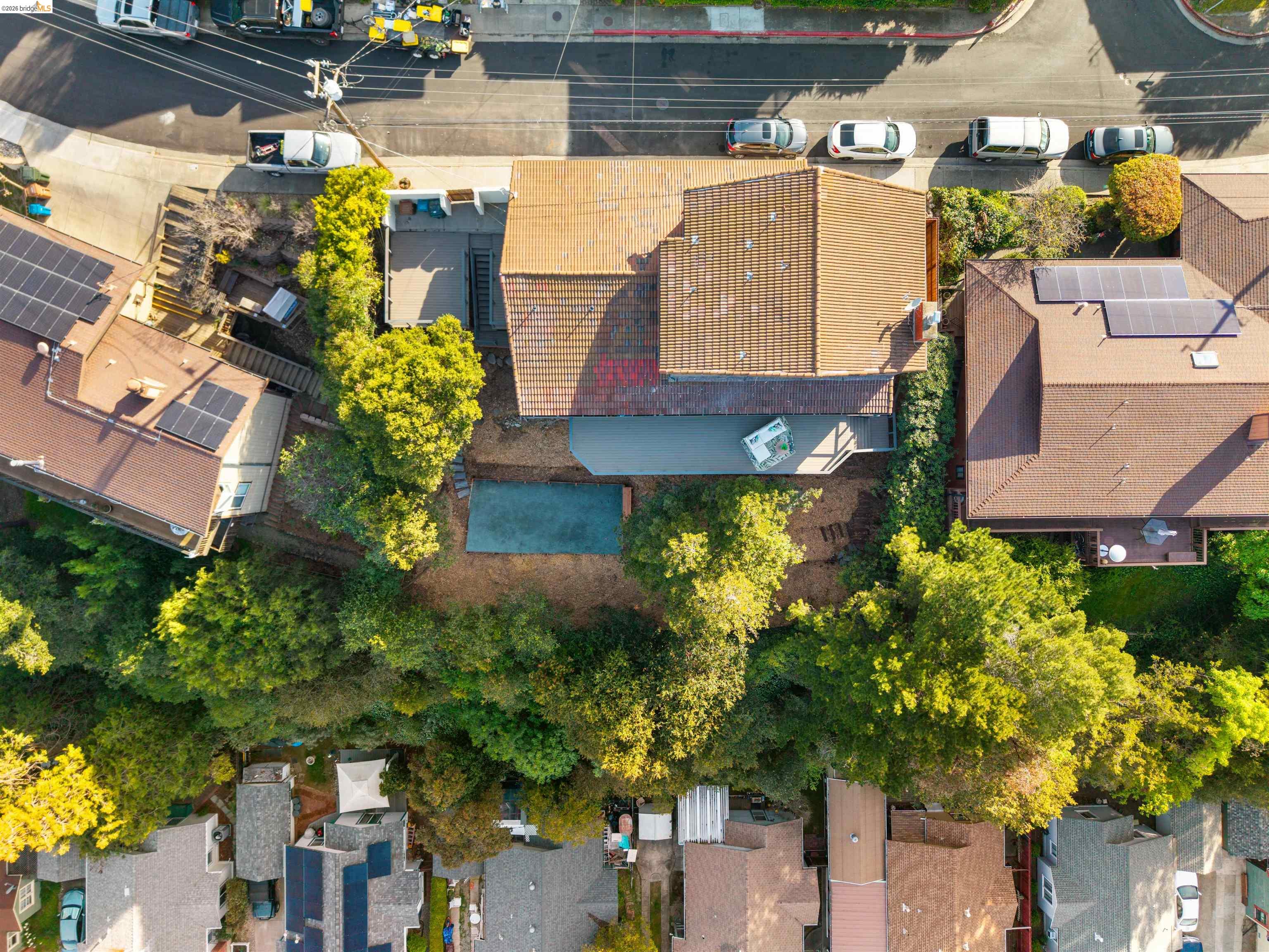 Detail Gallery Image 42 of 45 For 2115 Valente Cir, Martinez,  CA 94553 - 5 Beds | 3/1 Baths