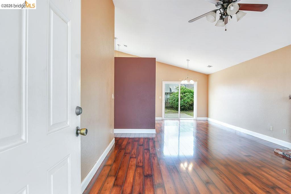 Detail Gallery Image 9 of 30 For 901 Weibel Circle, Oakley,  CA 94561-3024 - 3 Beds | 2 Baths