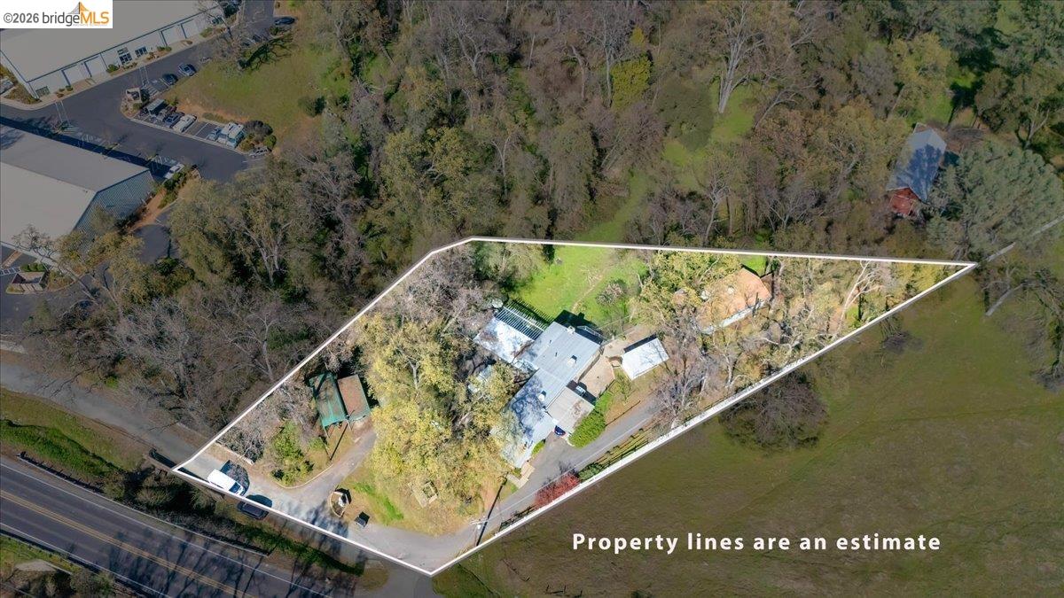 Detail Gallery Image 4 of 50 For 14690 Tuolumne Rd, Sonora,  CA 95370 - – Beds | – Baths