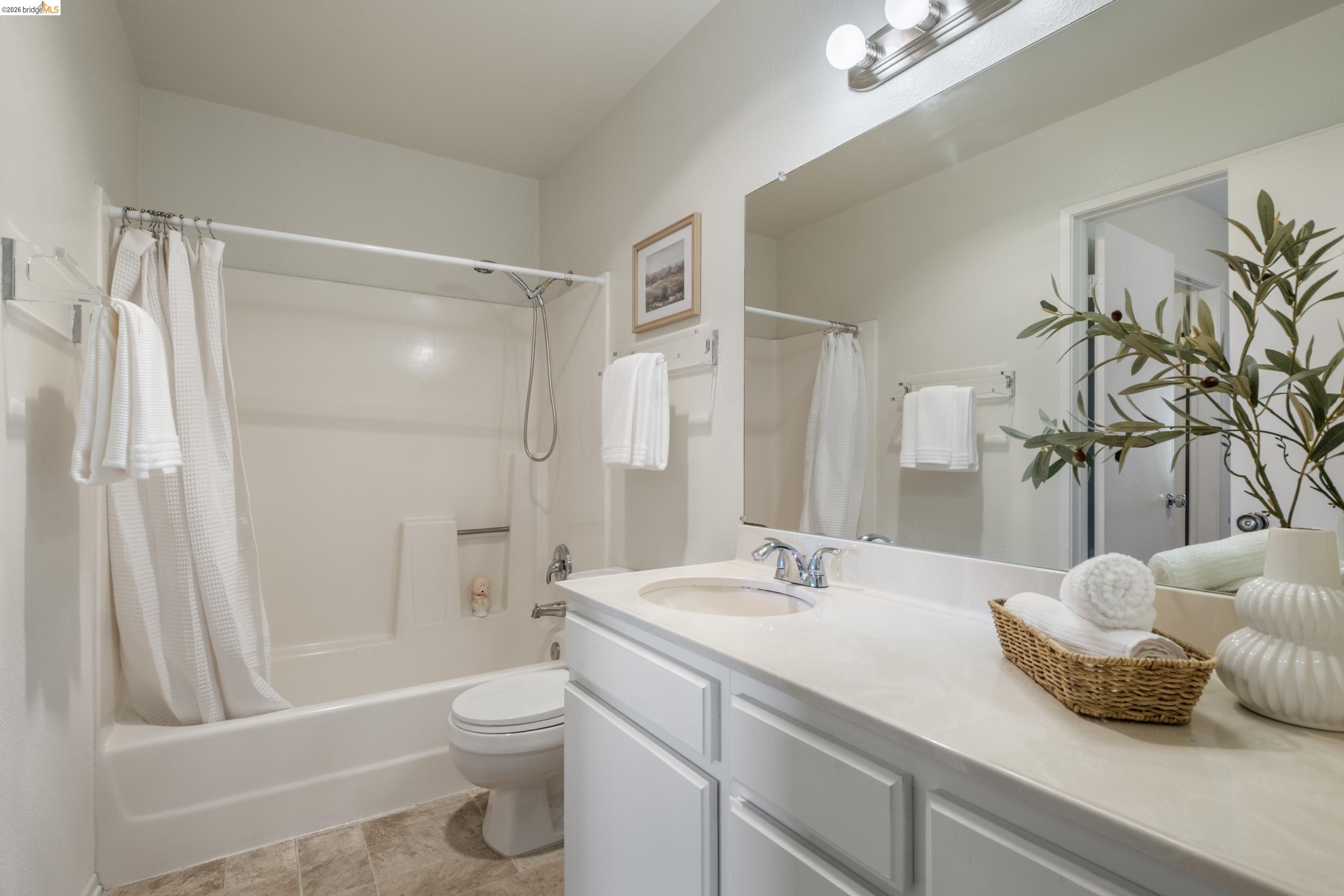 Detail Gallery Image 15 of 26 For 214 Apollo #3,  Hercules,  CA 94547 - 2 Beds | 1/1 Baths