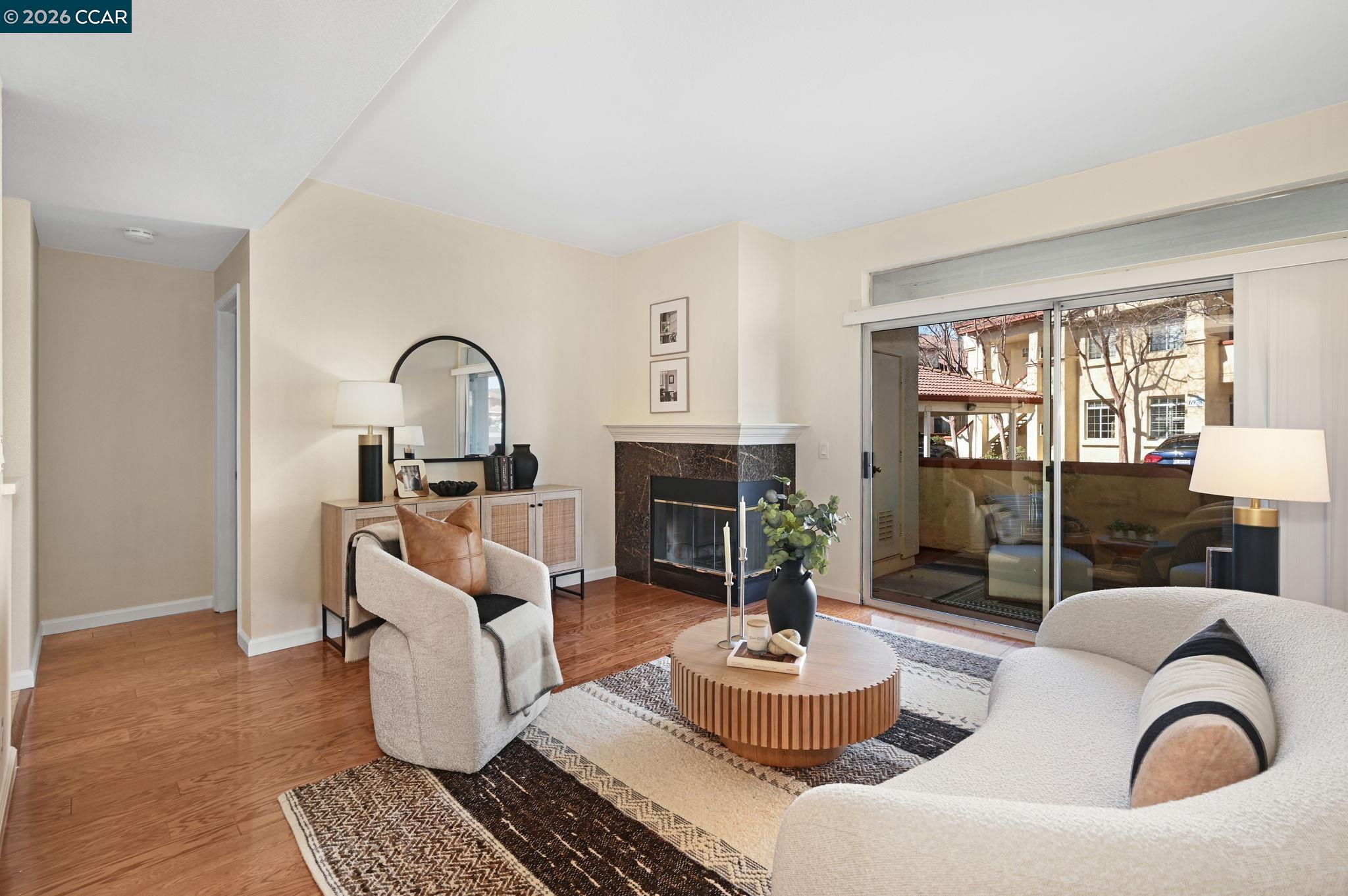 Detail Gallery Image 6 of 28 For 6979 Dublin Meadows St a,  Dublin,  CA 94568 - 2 Beds | 2 Baths