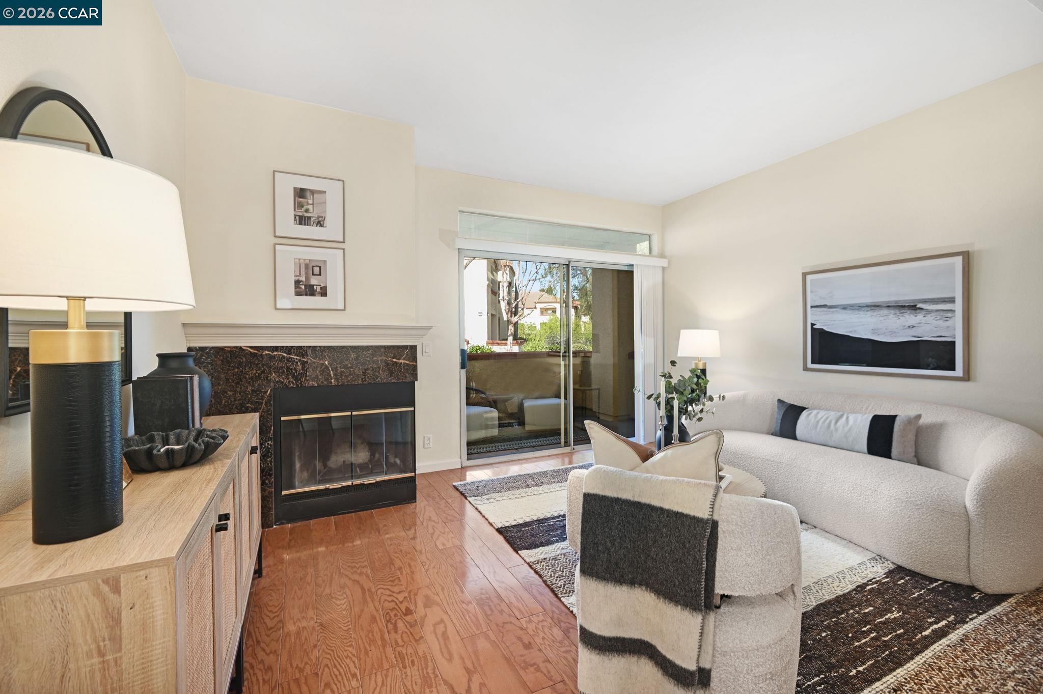 Detail Gallery Image 8 of 28 For 6979 Dublin Meadows St a,  Dublin,  CA 94568 - 2 Beds | 2 Baths