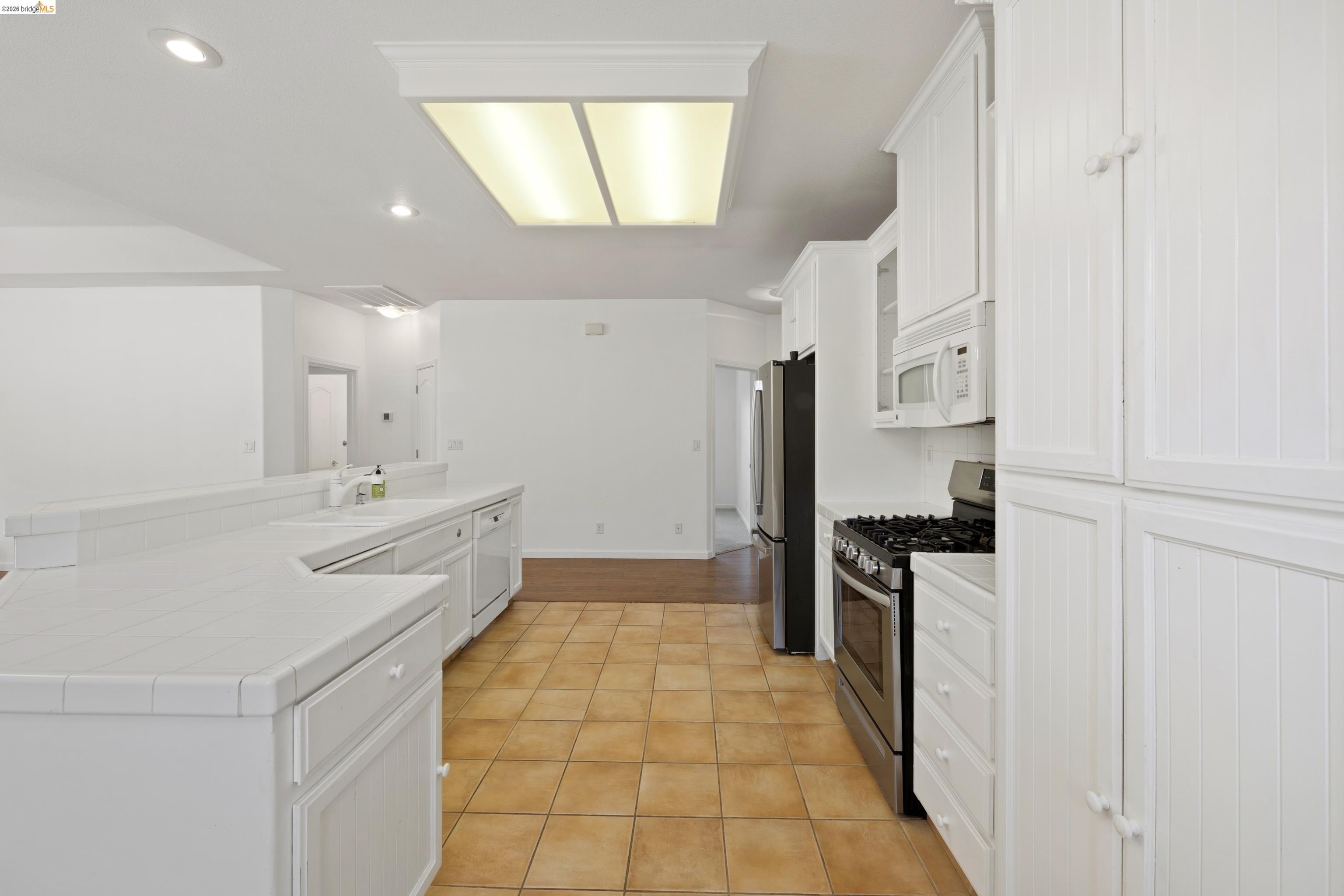 Detail Gallery Image 17 of 38 For 17800 Rolling Oaks Dr., Jamestown,  CA 95327 - 3 Beds | 2 Baths