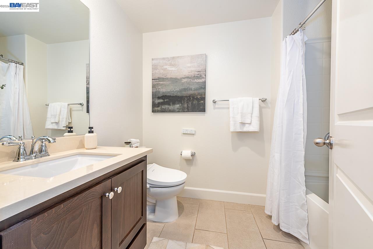 Detail Gallery Image 13 of 56 For 33479 Alvarado Niles Rd, Union City,  CA 94587 - 3 Beds | 3/1 Baths