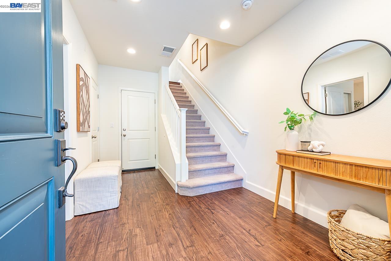 Detail Gallery Image 7 of 56 For 33479 Alvarado Niles Rd, Union City,  CA 94587 - 3 Beds | 3/1 Baths