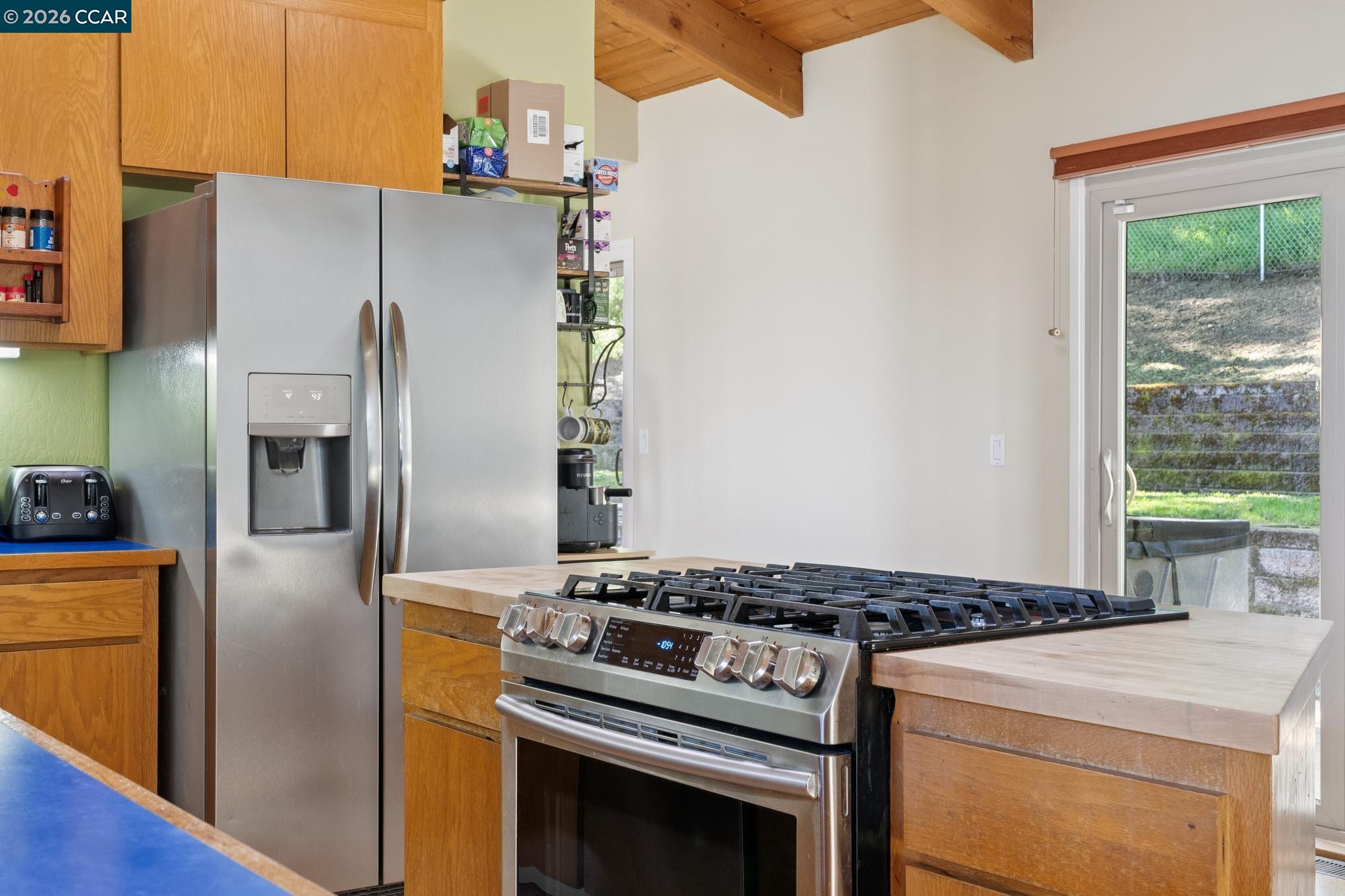 Detail Gallery Image 14 of 51 For 66 Bridge Rd, Novato,  CA 94945 - 3 Beds | 2 Baths