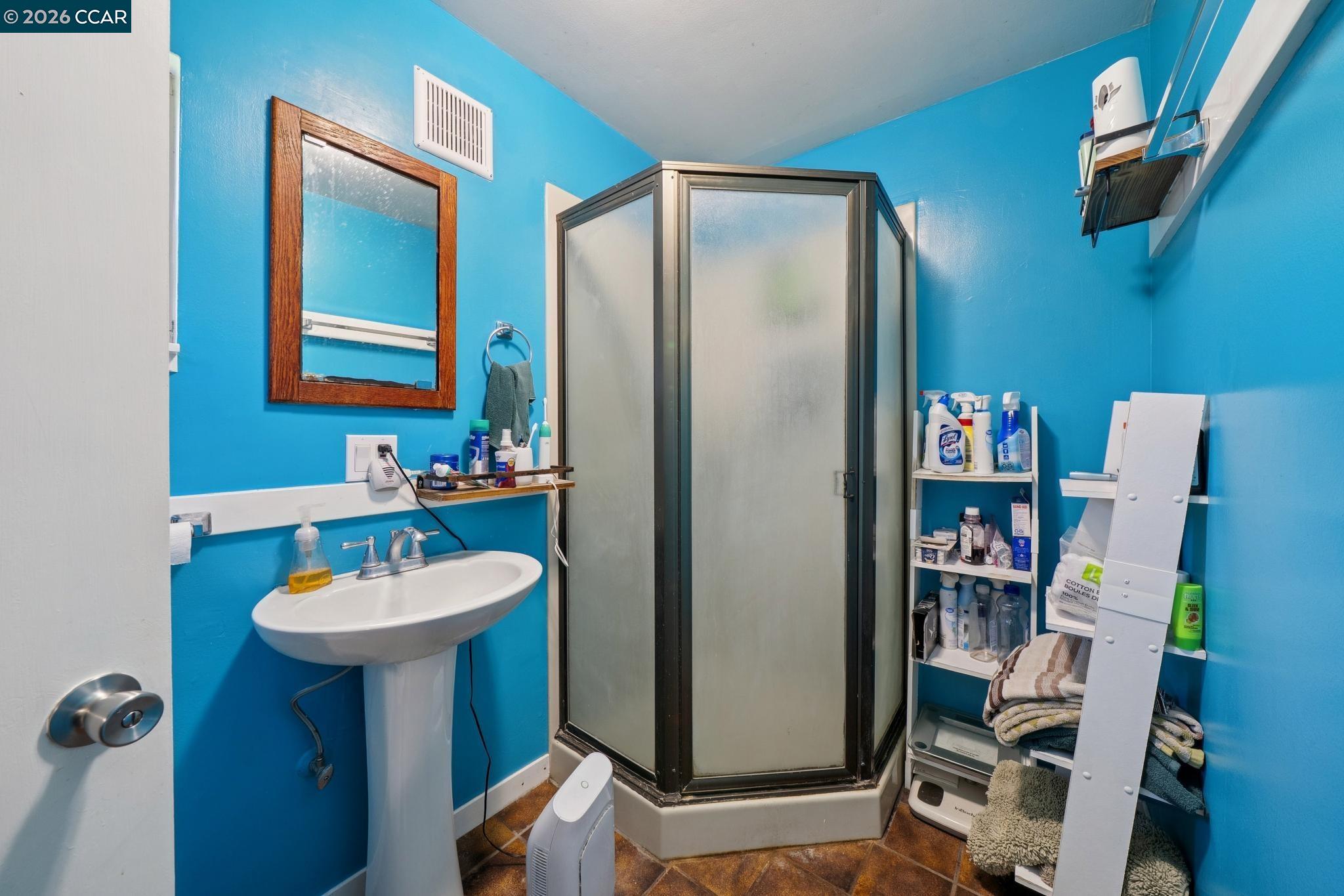 Detail Gallery Image 35 of 51 For 66 Bridge Rd, Novato,  CA 94945 - 3 Beds | 2 Baths