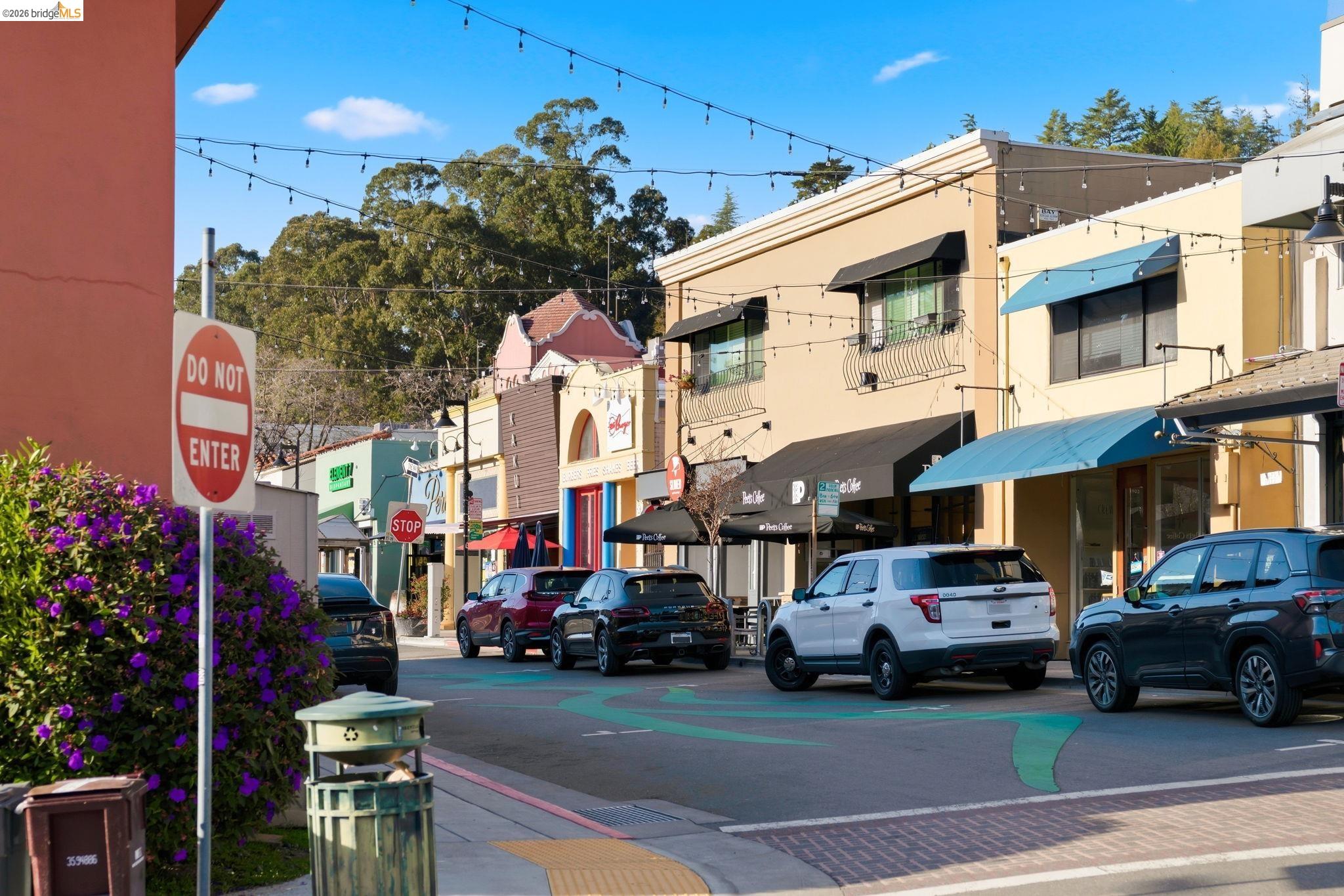 Detail Gallery Image 53 of 58 For 5701 Snake Rd, Oakland,  CA 94611 - 2 Beds | 2 Baths