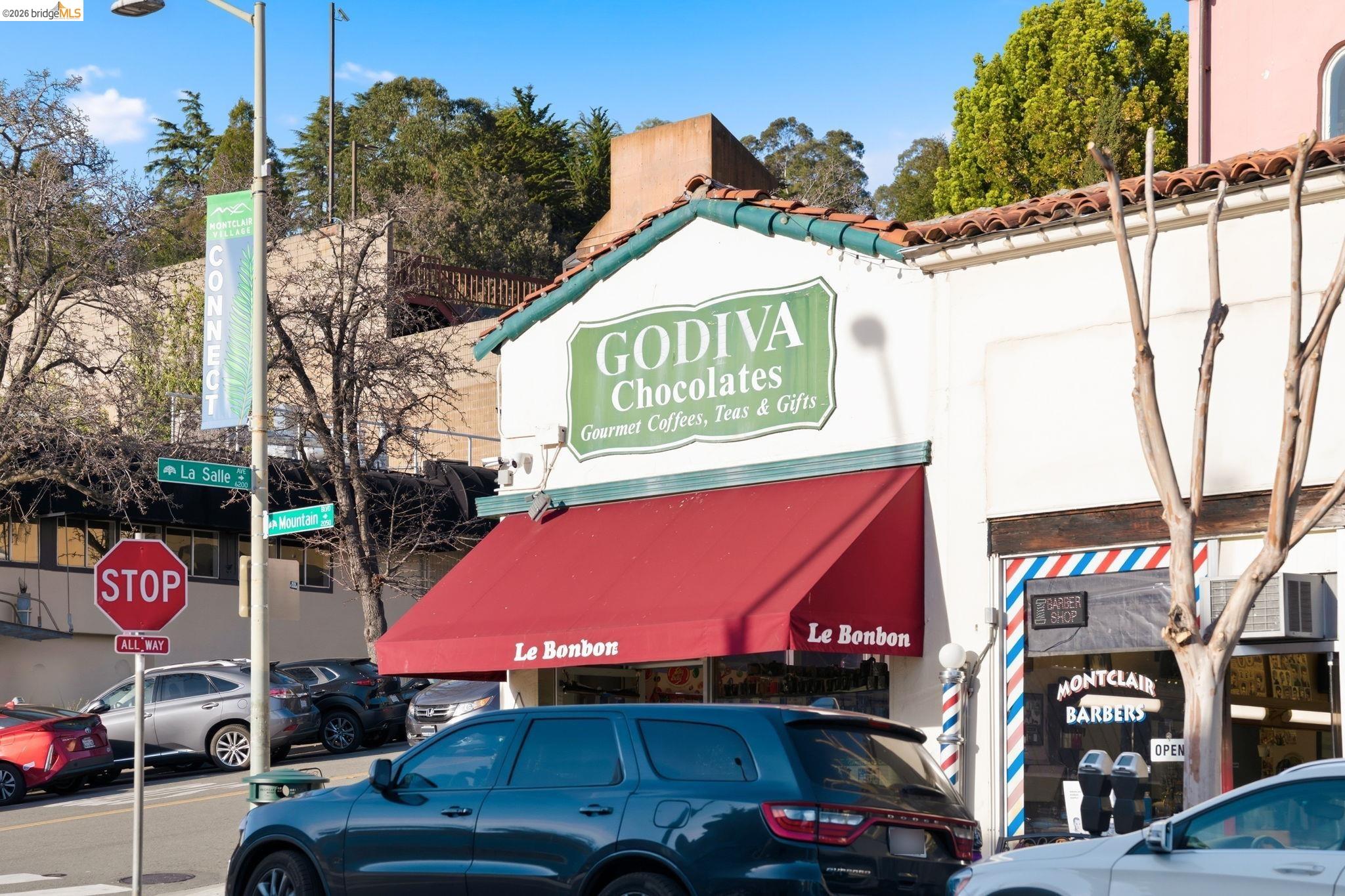 Detail Gallery Image 56 of 58 For 5701 Snake Rd, Oakland,  CA 94611 - 2 Beds | 2 Baths