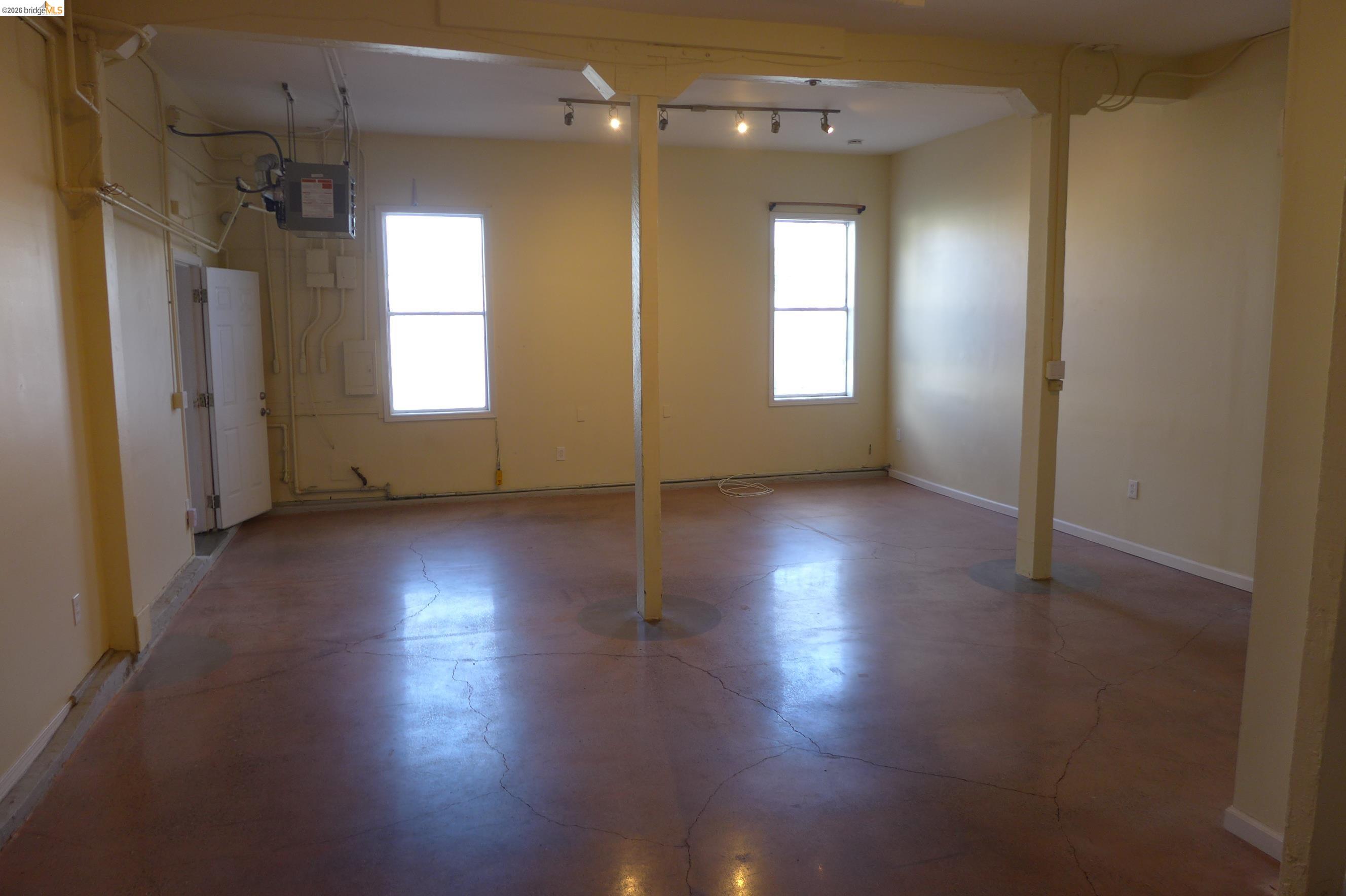 Detail Gallery Image 19 of 34 For 3403 Harlan St, Oakland,  CA 94608 - – Beds | – Baths