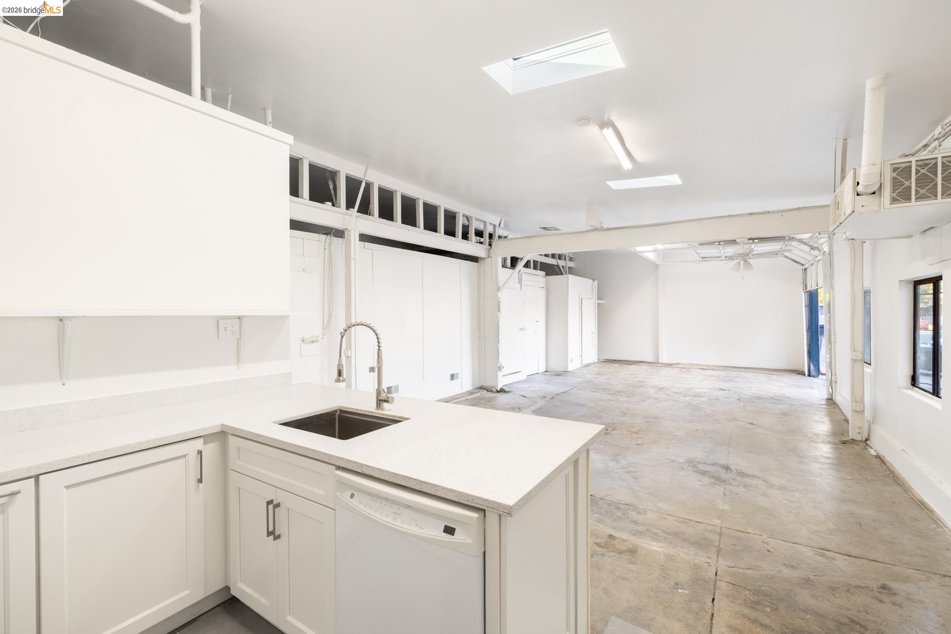 Detail Gallery Image 23 of 34 For 3403 Harlan St, Oakland,  CA 94608 - – Beds | – Baths