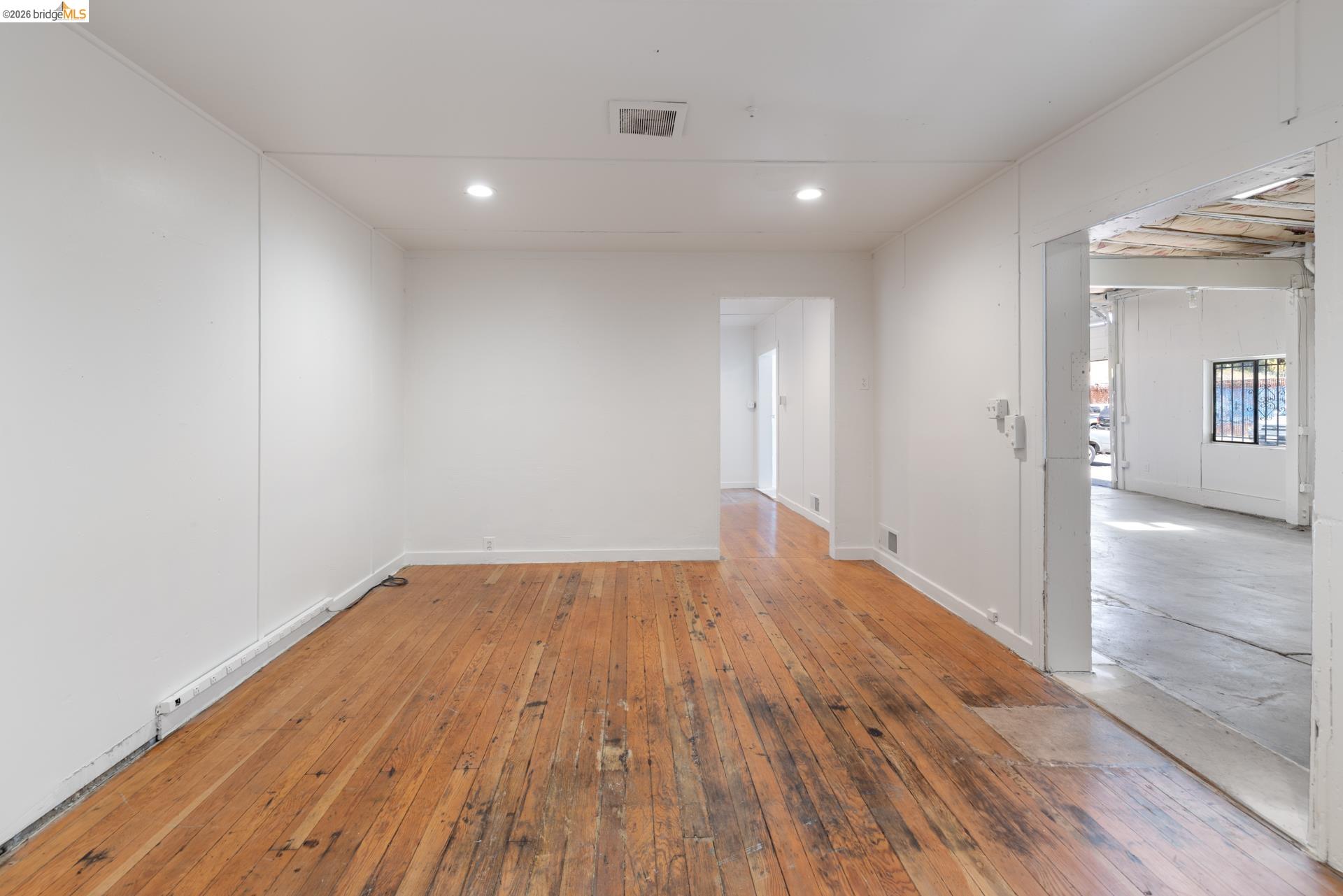 Detail Gallery Image 29 of 34 For 3403 Harlan St, Oakland,  CA 94608 - – Beds | – Baths