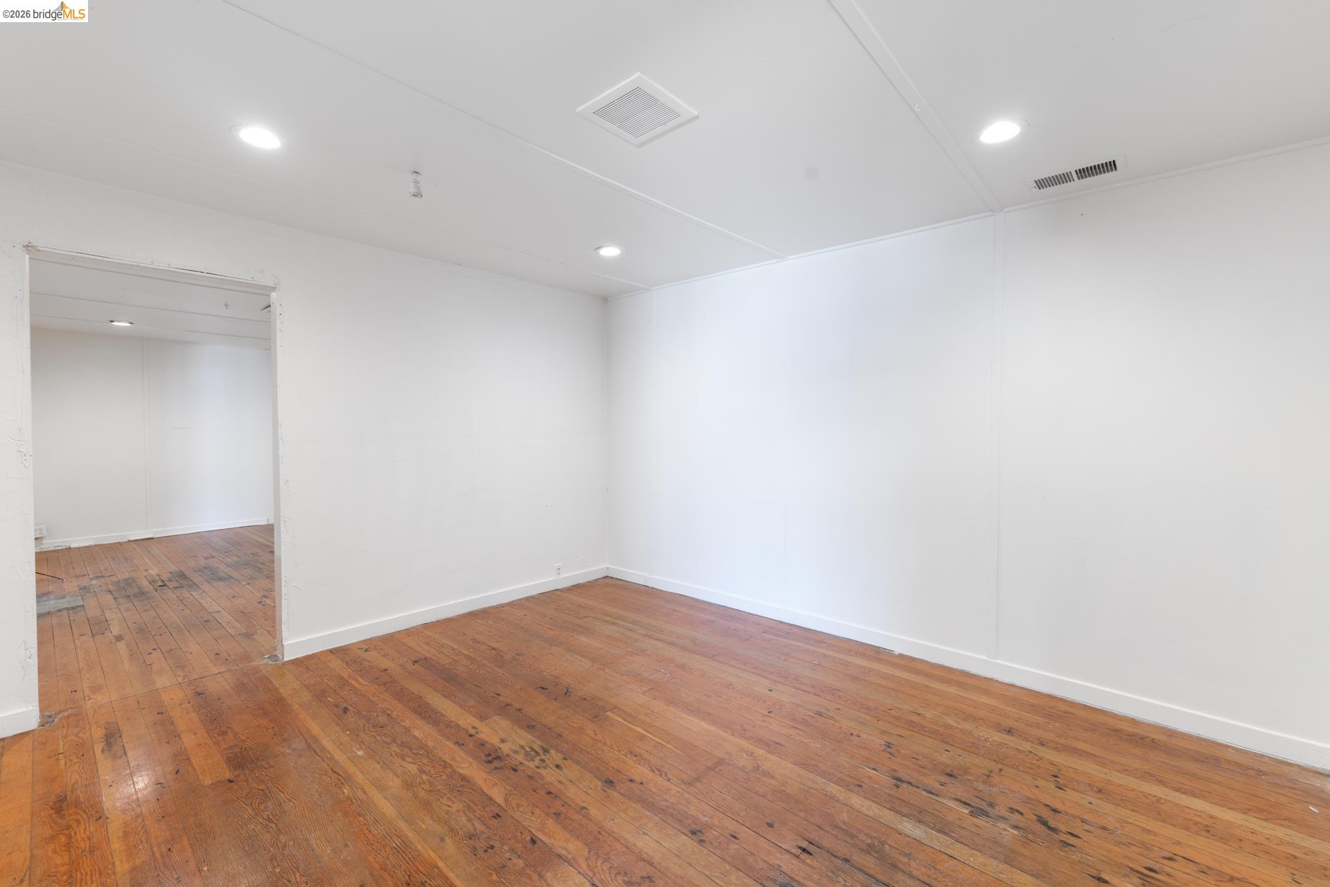 Detail Gallery Image 30 of 34 For 3403 Harlan St, Oakland,  CA 94608 - – Beds | – Baths