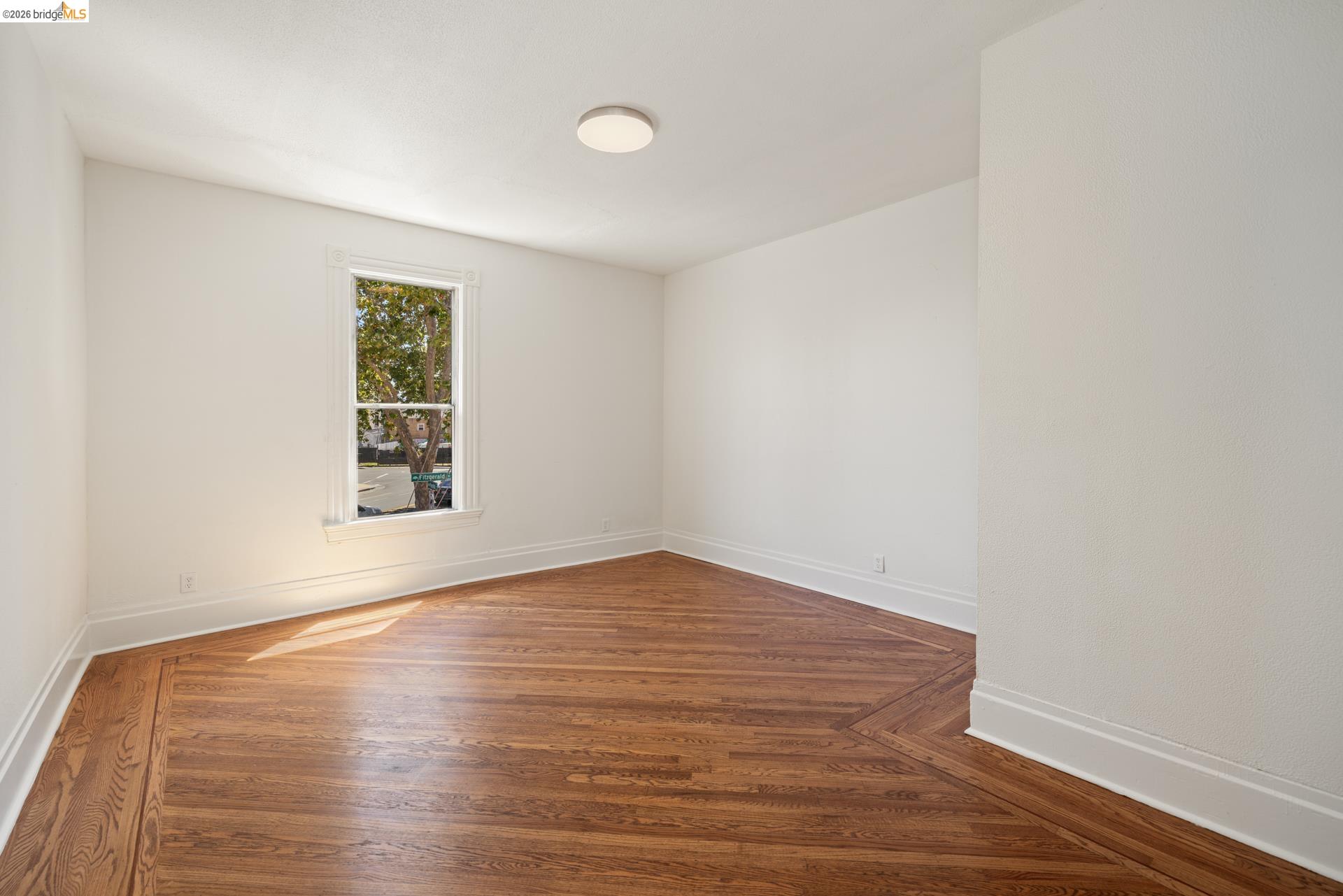 Detail Gallery Image 6 of 34 For 3403 Harlan St, Oakland,  CA 94608 - – Beds | – Baths