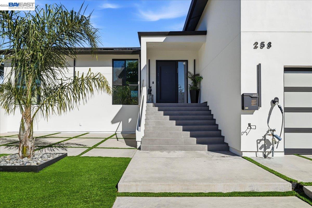 Detail Gallery Image 3 of 49 For 258 Dexter Pl, San Ramon,  CA 94583 - 5 Beds | 4 Baths