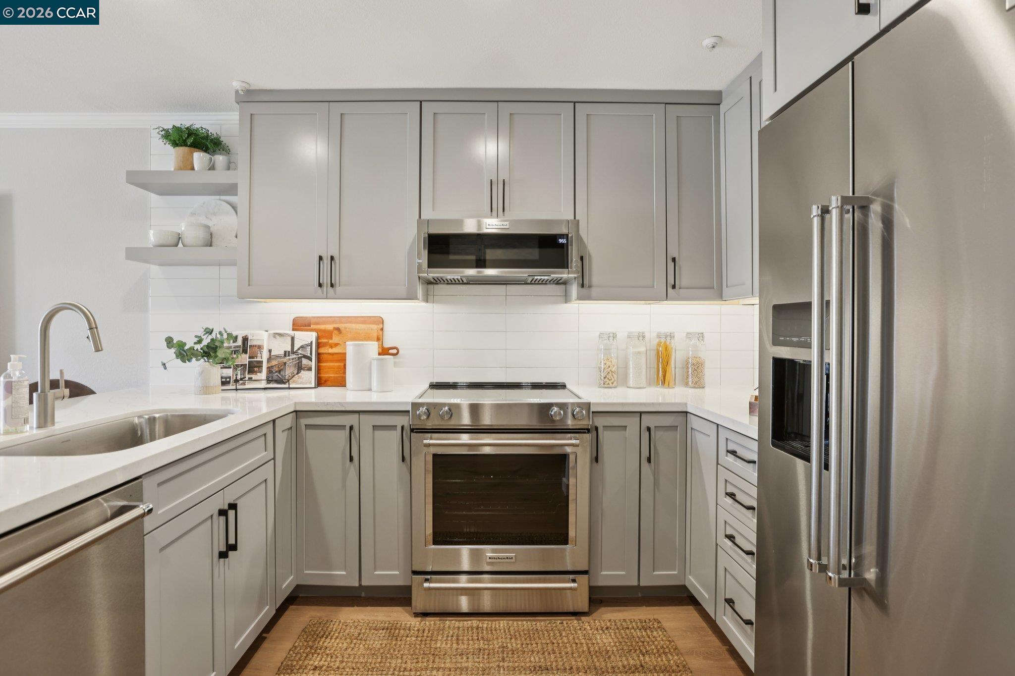 Detail Gallery Image 5 of 43 For 1201 Alta Vista Drive #106,  Walnut Creek,  CA 94596-4628 - 2 Beds | 2 Baths