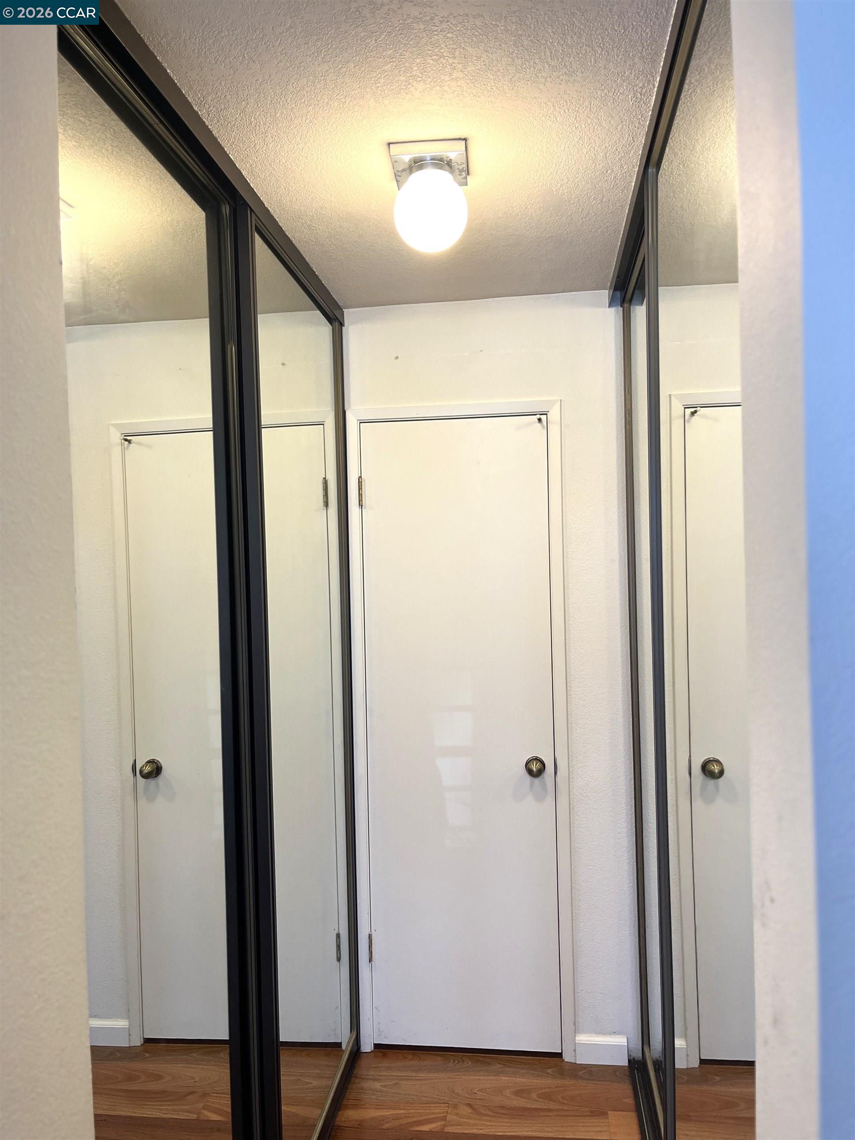 Detail Gallery Image 12 of 21 For 216 Glenwood, Hercules,  CA 94547-3510 - 3 Beds | 2 Baths