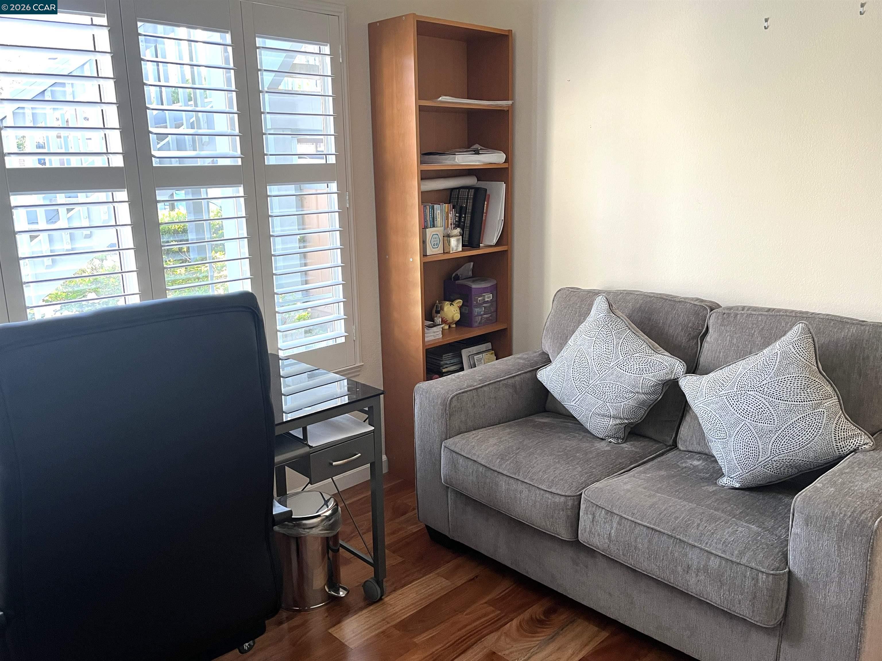 Detail Gallery Image 14 of 21 For 216 Glenwood, Hercules,  CA 94547-3510 - 3 Beds | 2 Baths