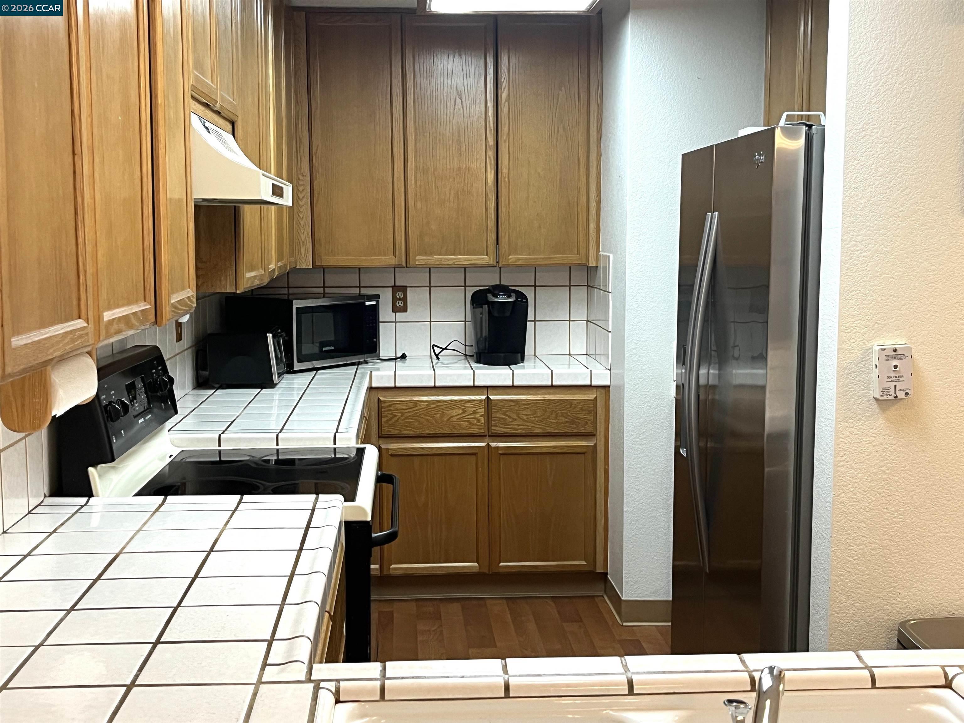 Detail Gallery Image 16 of 21 For 216 Glenwood, Hercules,  CA 94547-3510 - 3 Beds | 2 Baths