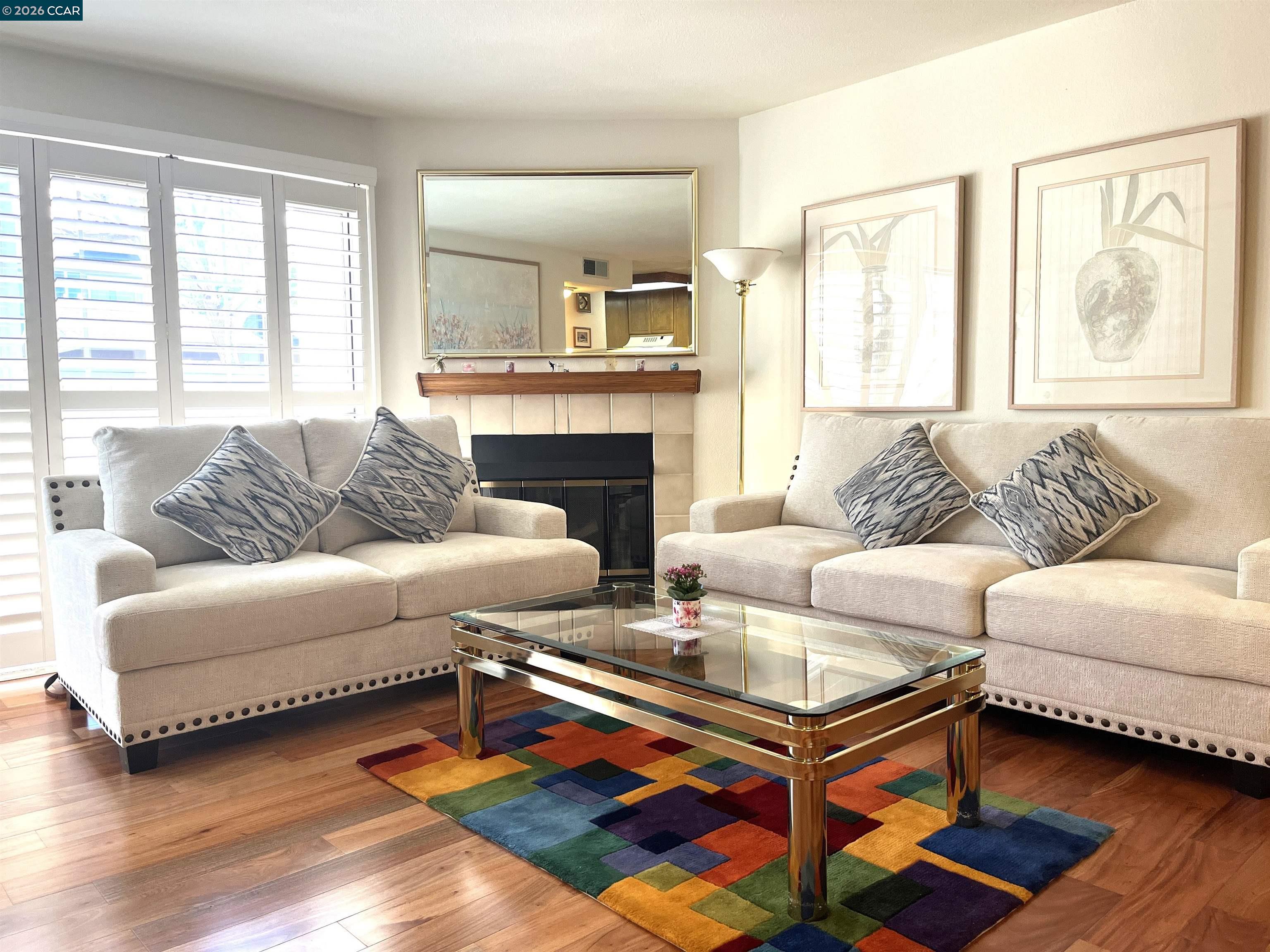 Detail Gallery Image 3 of 21 For 216 Glenwood, Hercules,  CA 94547-3510 - 3 Beds | 2 Baths