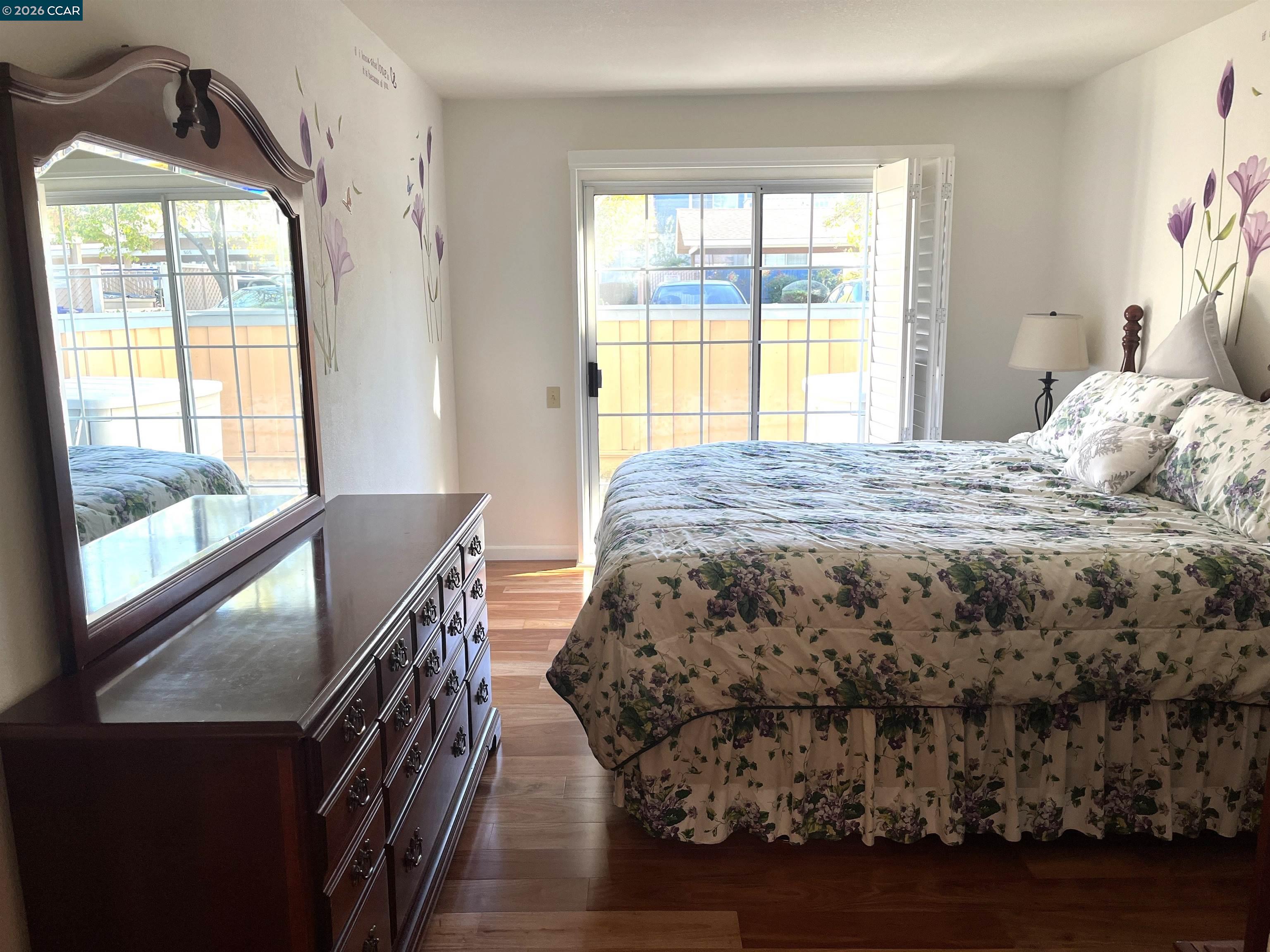 Detail Gallery Image 8 of 21 For 216 Glenwood, Hercules,  CA 94547-3510 - 3 Beds | 2 Baths