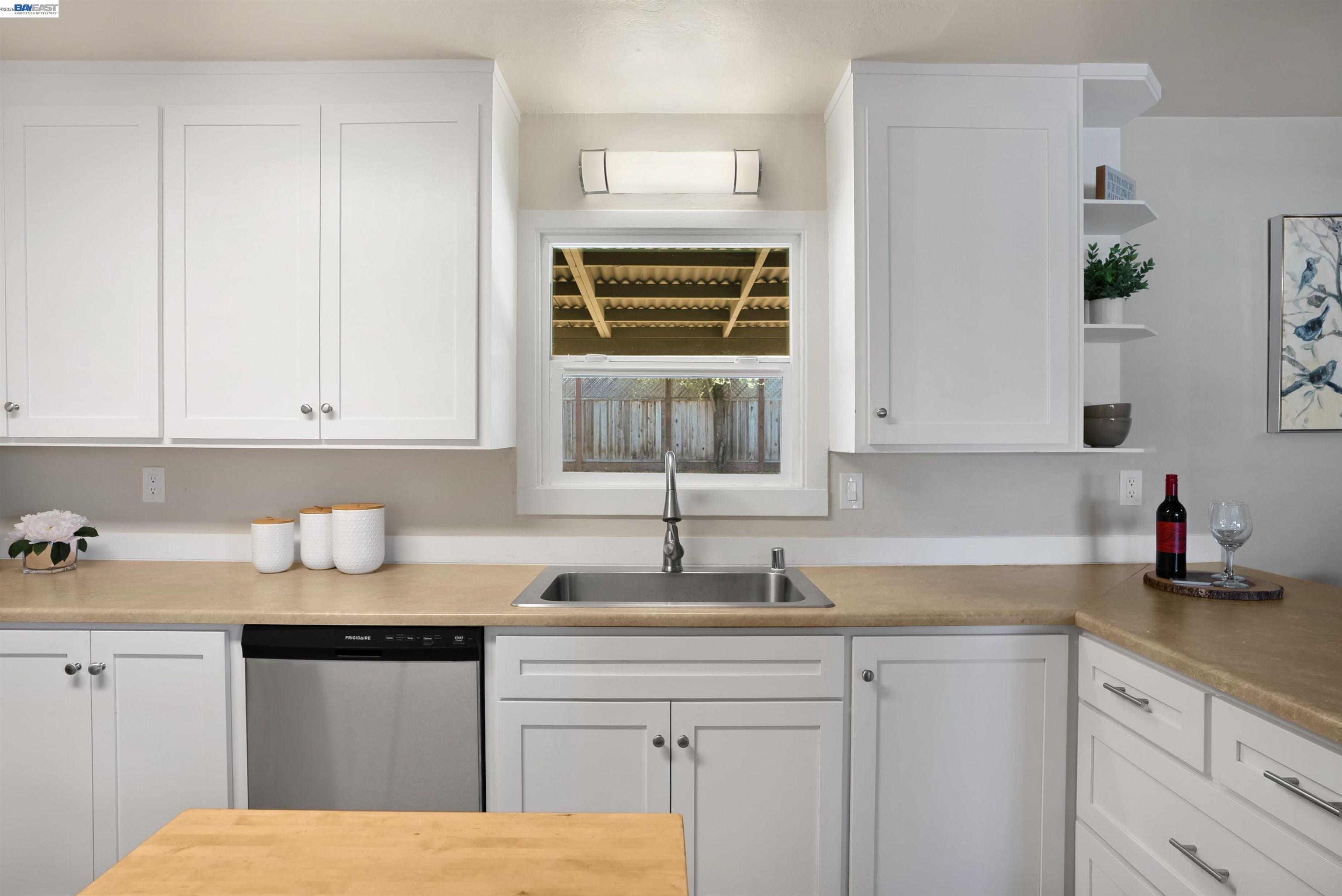 Detail Gallery Image 15 of 26 For 3460 Mayette Ave, Santa Rosa,  CA 95405 - 2 Beds | 1 Baths