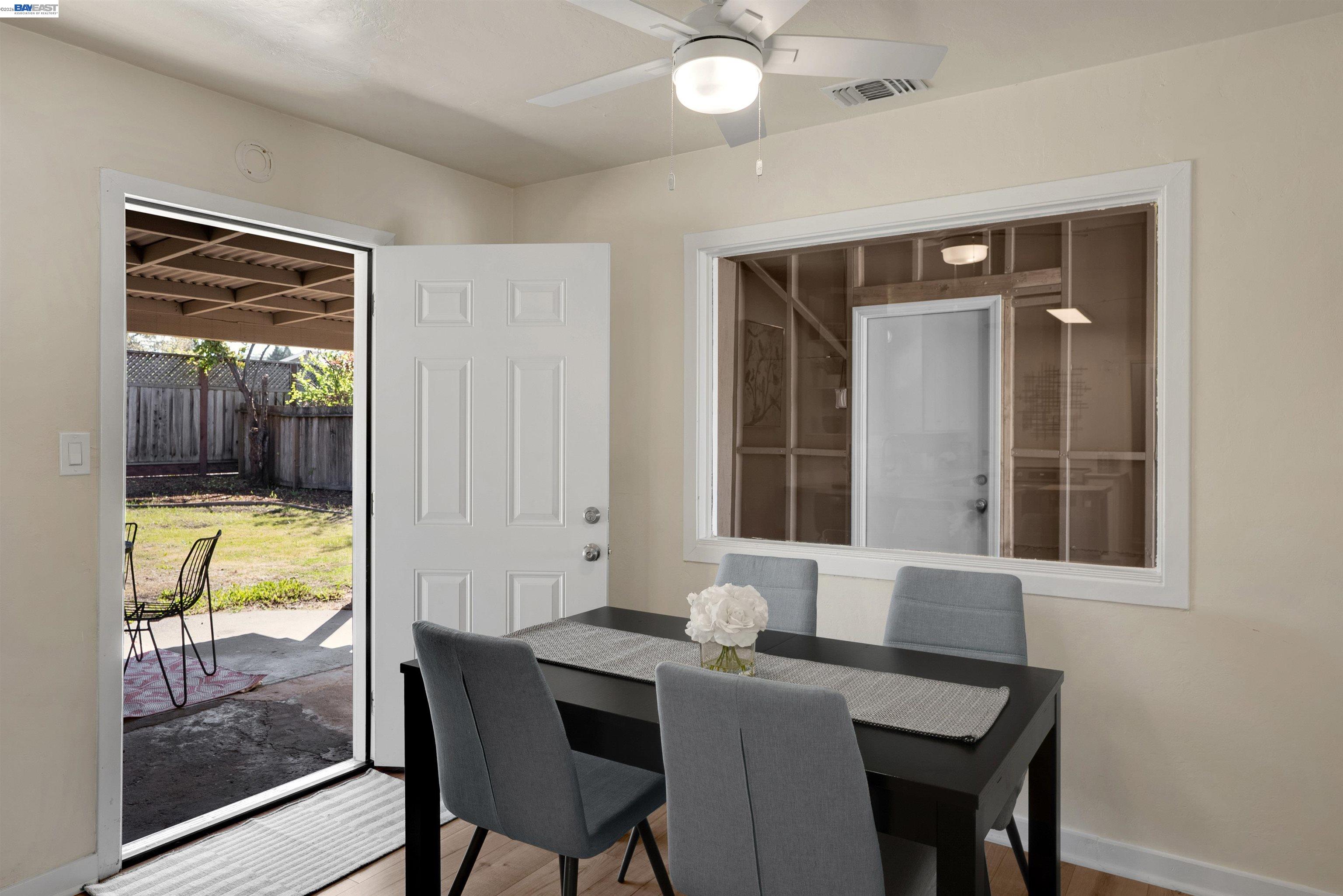 Detail Gallery Image 17 of 26 For 3460 Mayette Ave, Santa Rosa,  CA 95405 - 2 Beds | 1 Baths