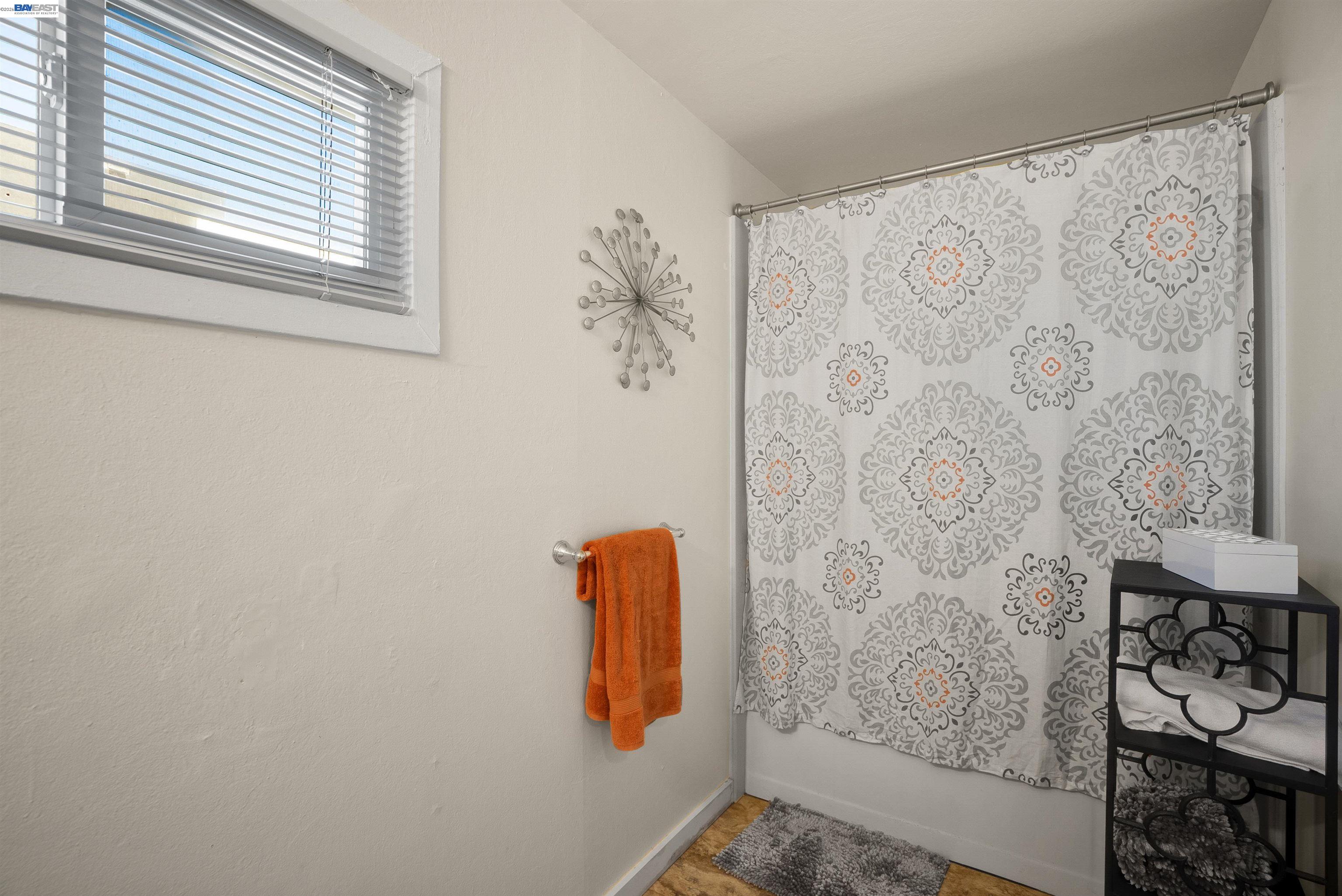 Detail Gallery Image 20 of 26 For 3460 Mayette Ave, Santa Rosa,  CA 95405 - 2 Beds | 1 Baths